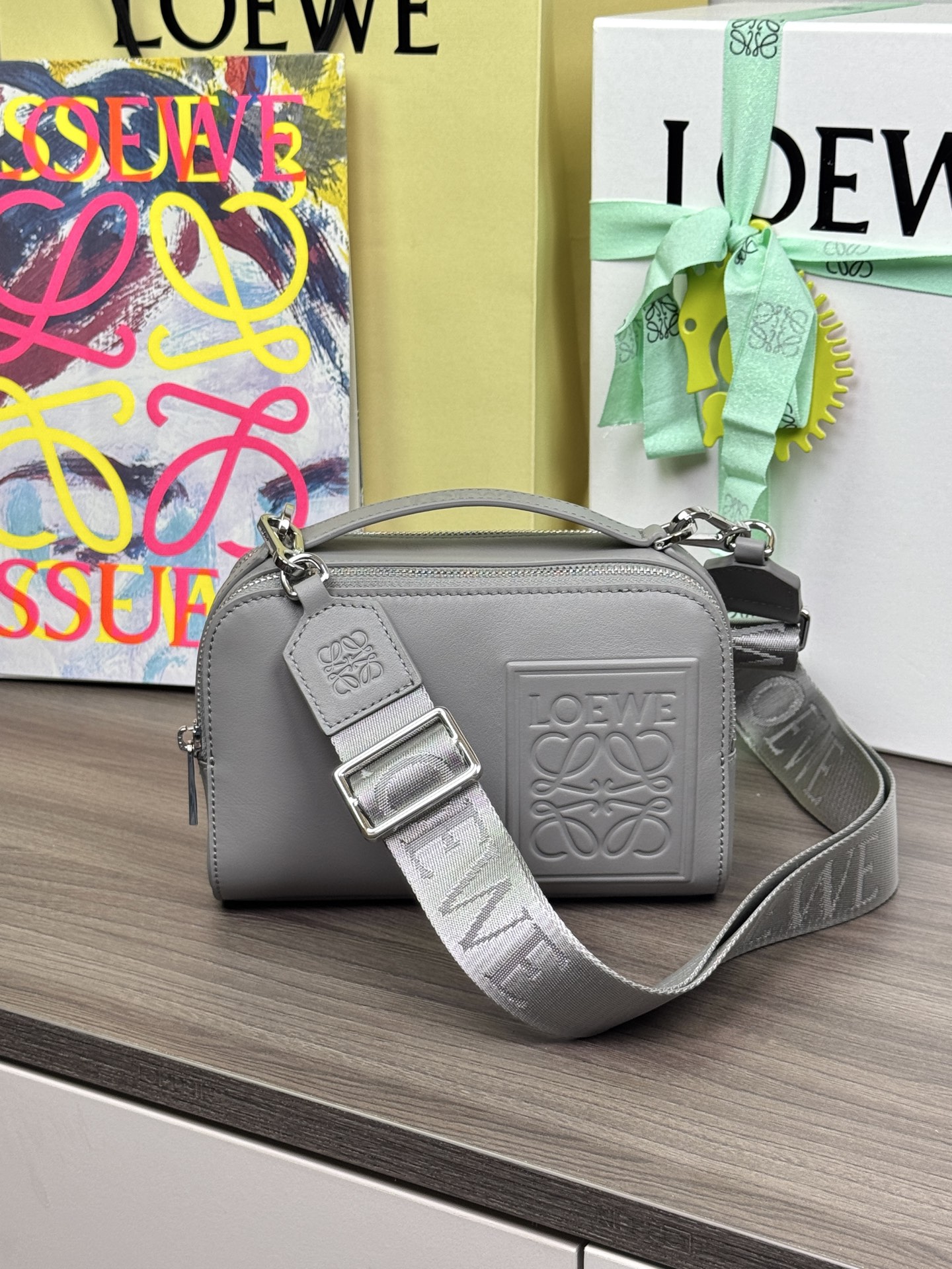 LOEWE фотасумка-вышэйшая якасць