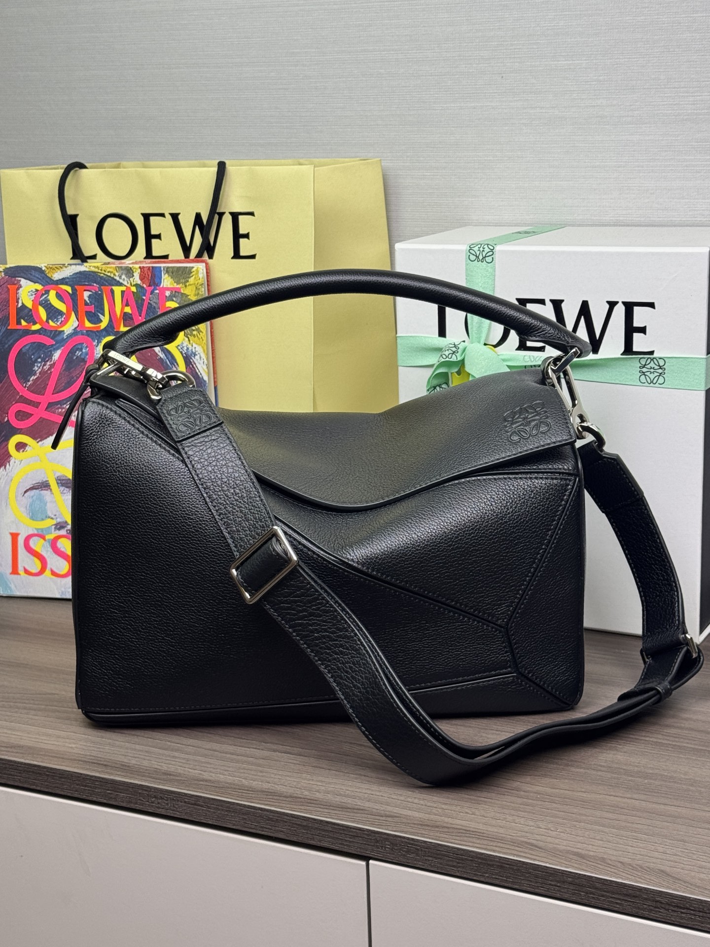 LOEWE クラシック ラージ Puzzle Edge 𝟑𝟕-トップクオリティ