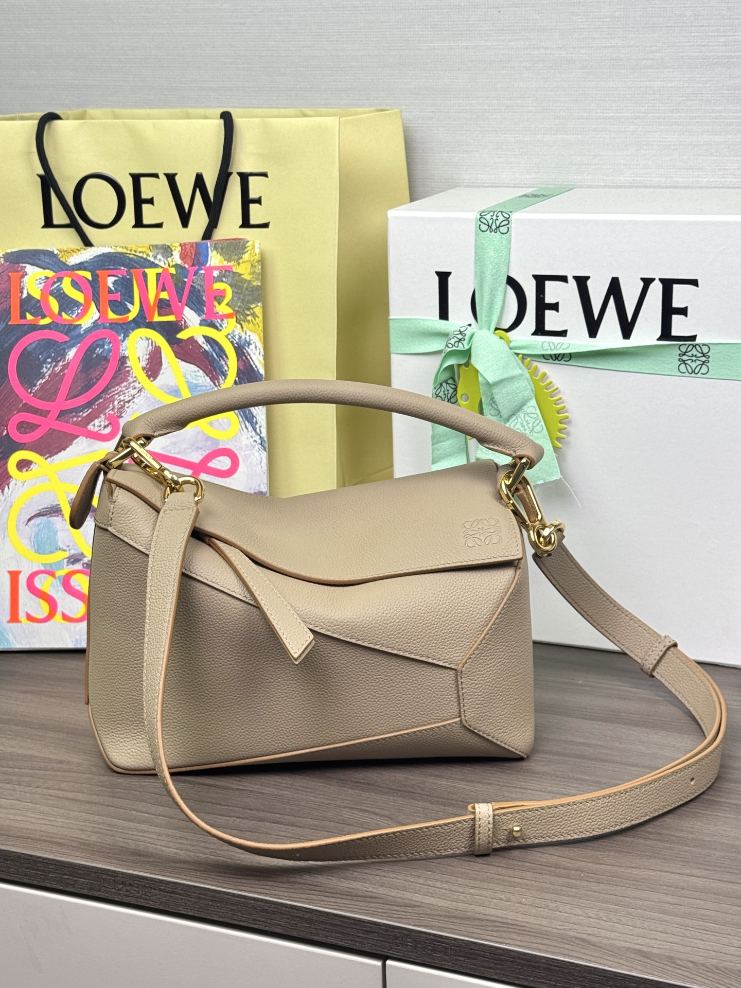 LOEWE новы малы Puzzle Edge 𝟐𝟒-вышэйшая якасць
