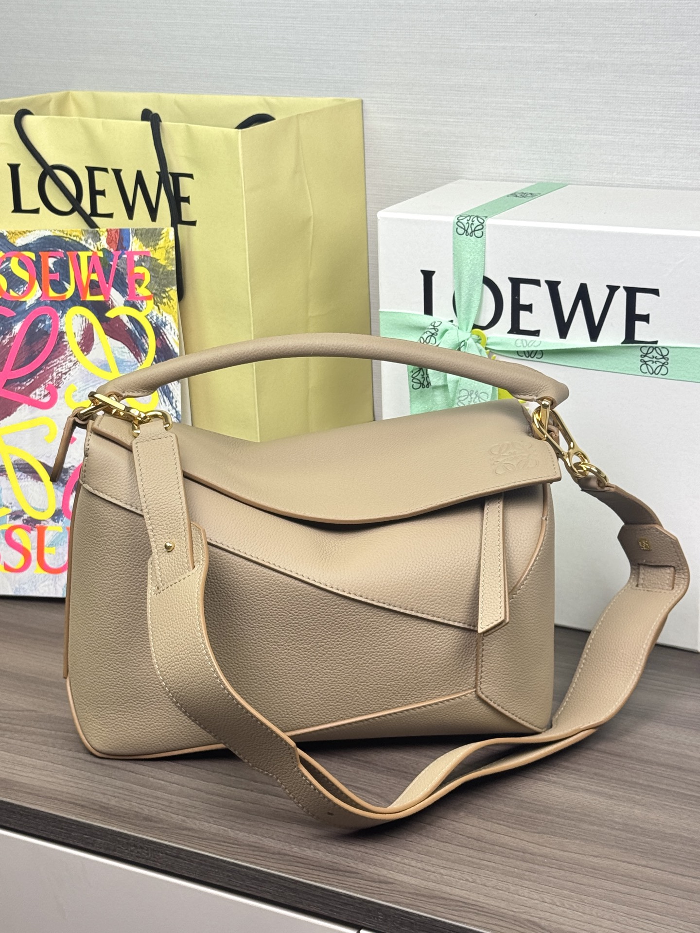 LOEWE Nouveau Puzzle Edge 𝟐𝟗 taille moyenne - qualité supérieure