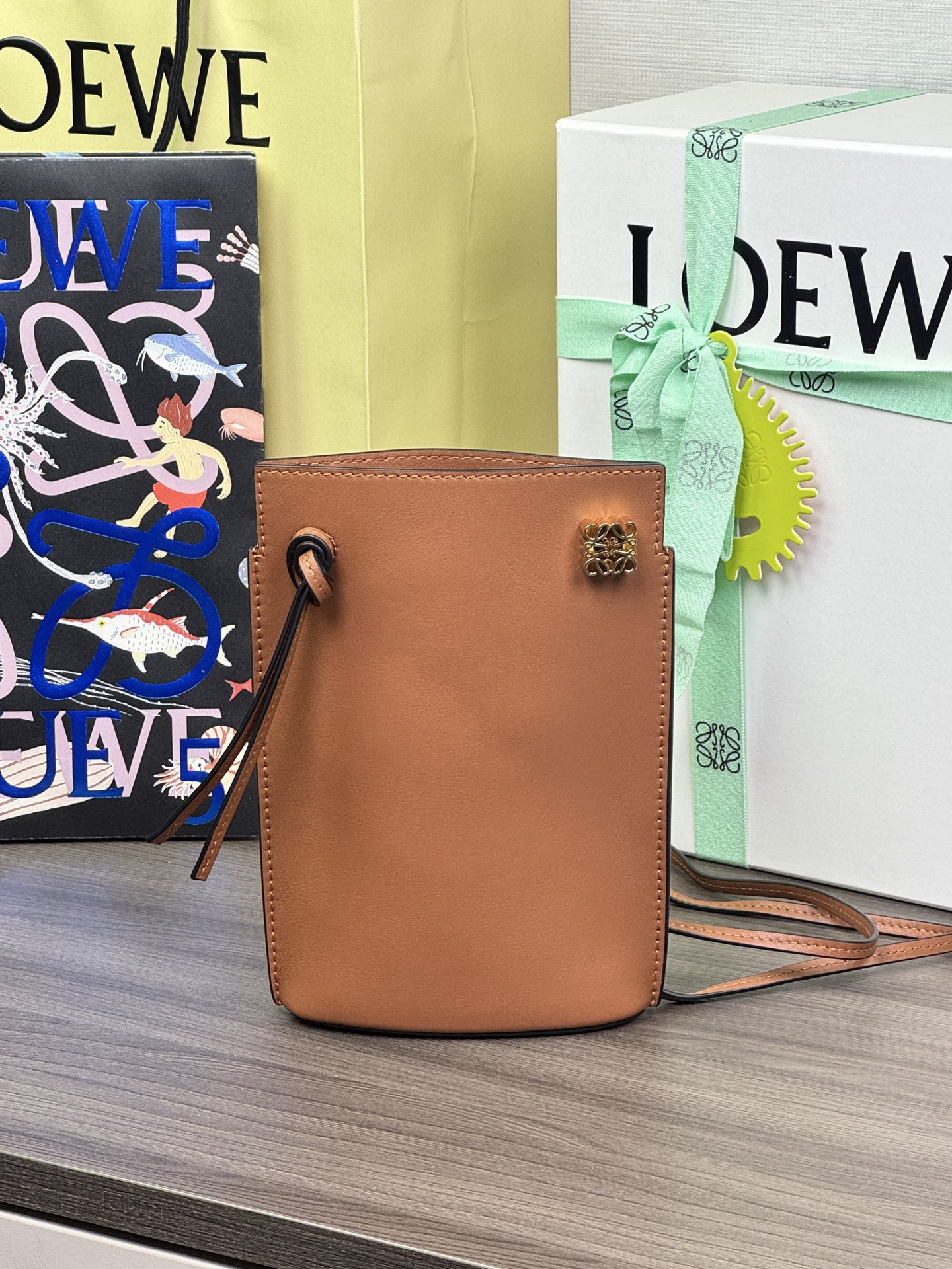 LOEWE Dice Pocket スマホポーチ-最高品質