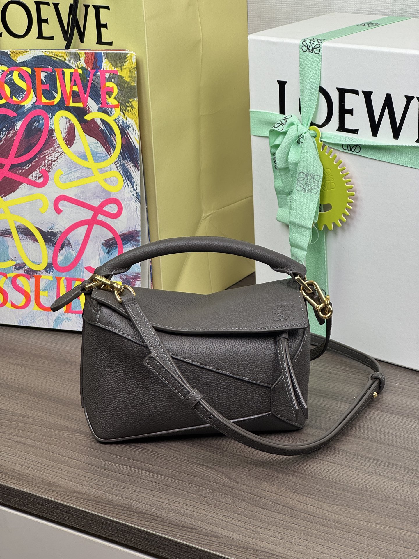 LOEWE 新款Mini Puzzle Edge 𝟏𝟖-頂級品質