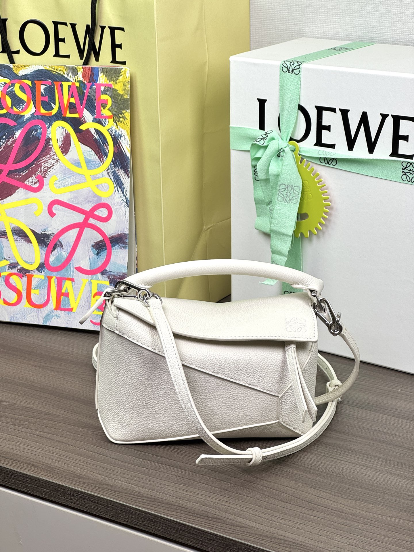 LOEWE New Mini Puzzle Edge 𝟏𝟖 - Top Quality