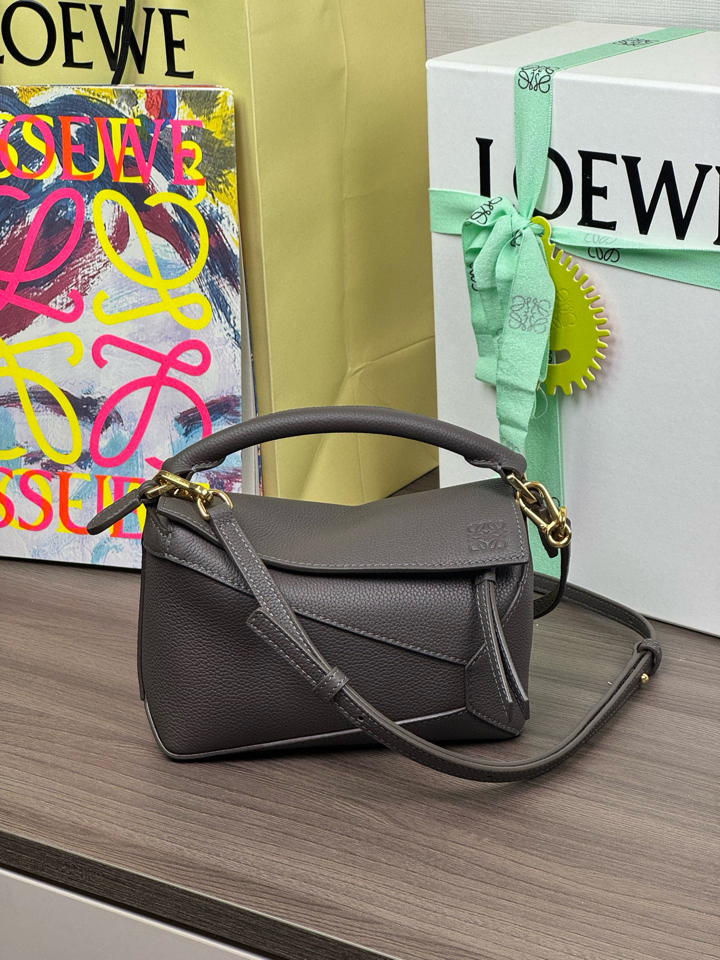 LOEWE New Mini Puzzle Edge 𝟏𝟖 - Top Quality