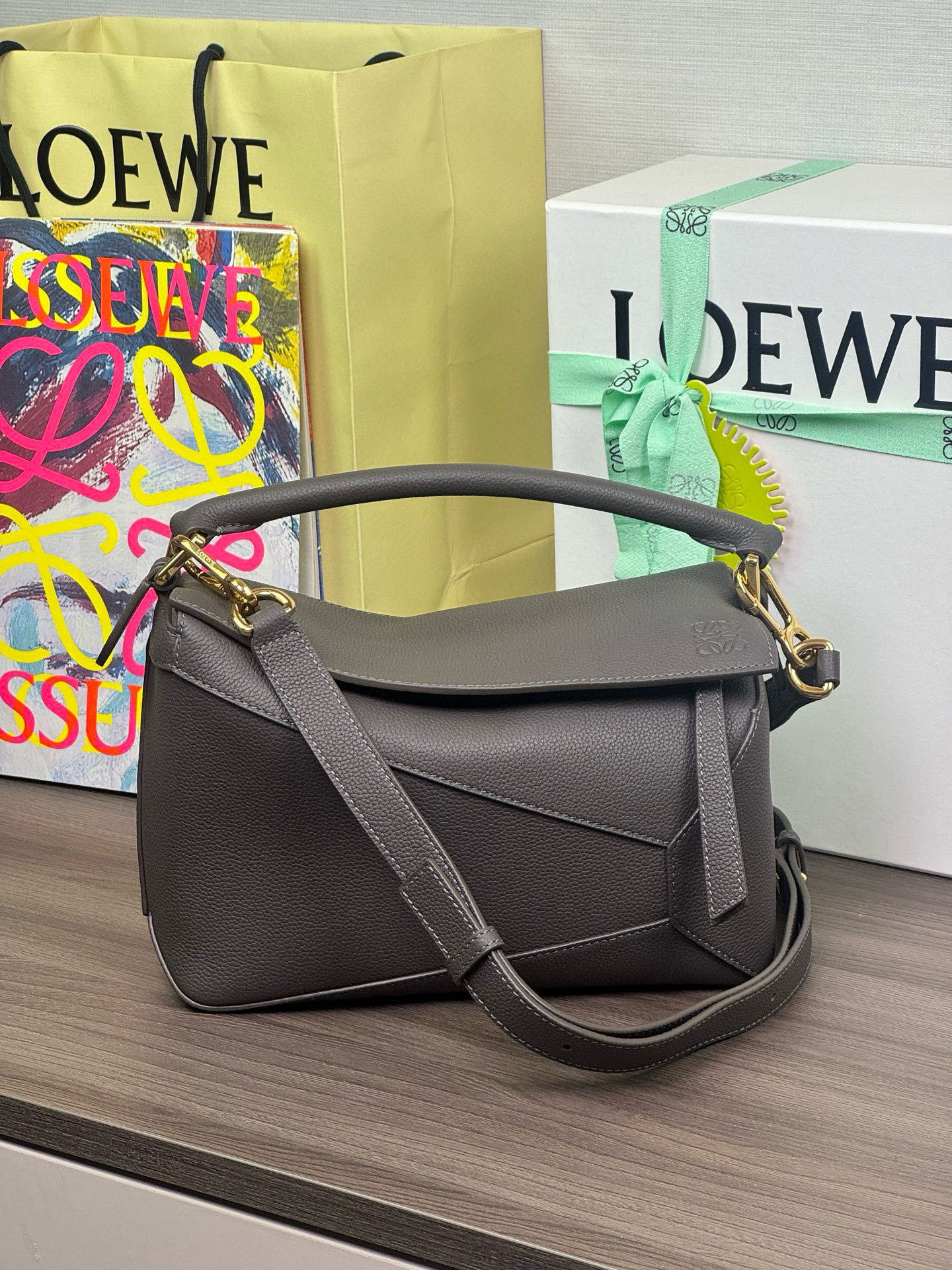LOEWE новы малы Puzzle Edge 𝟐𝟒-вышэйшая якасць