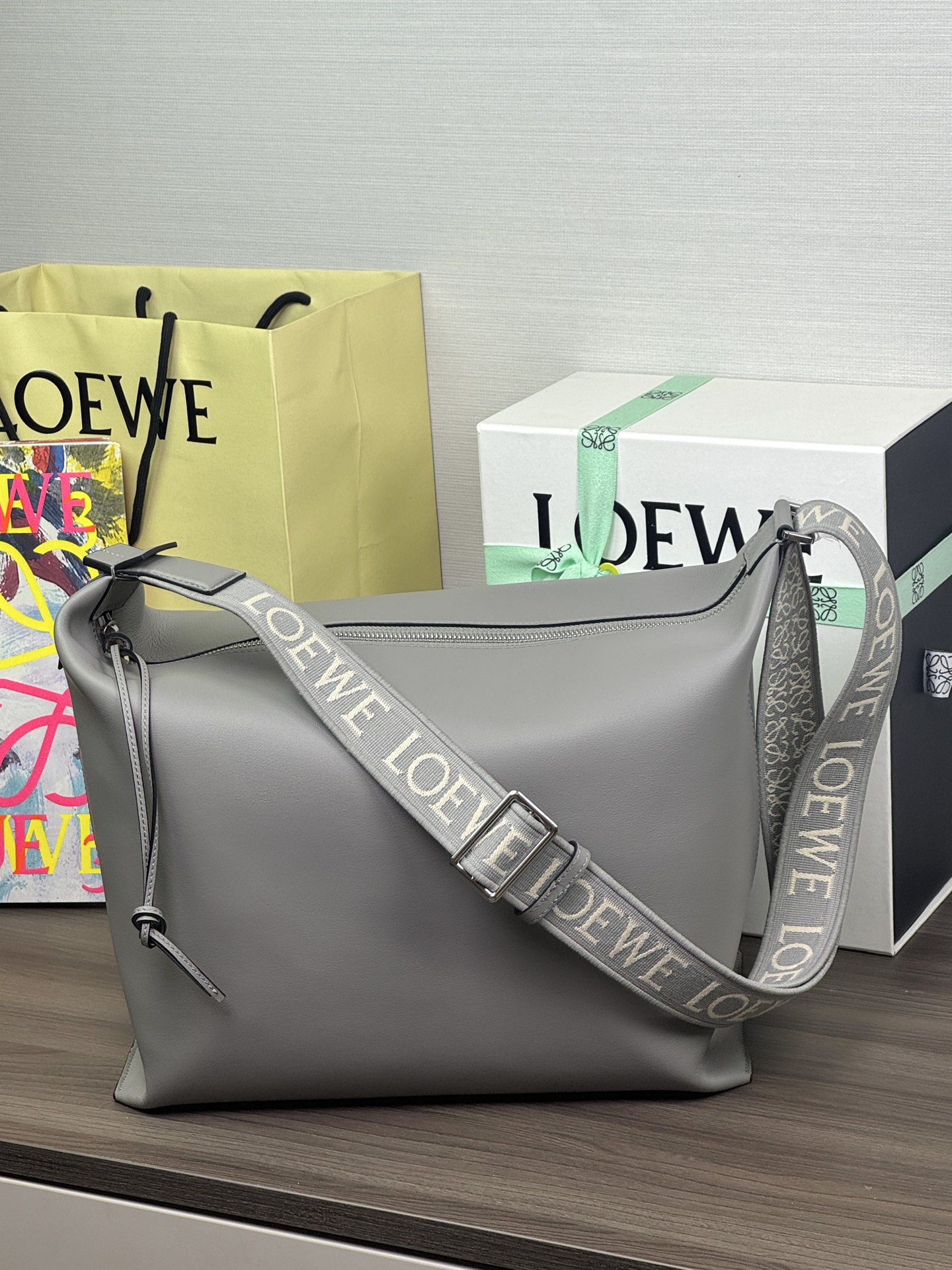 Sac bandoulière LOEWE Cubi grand modèle - qualité supérieure