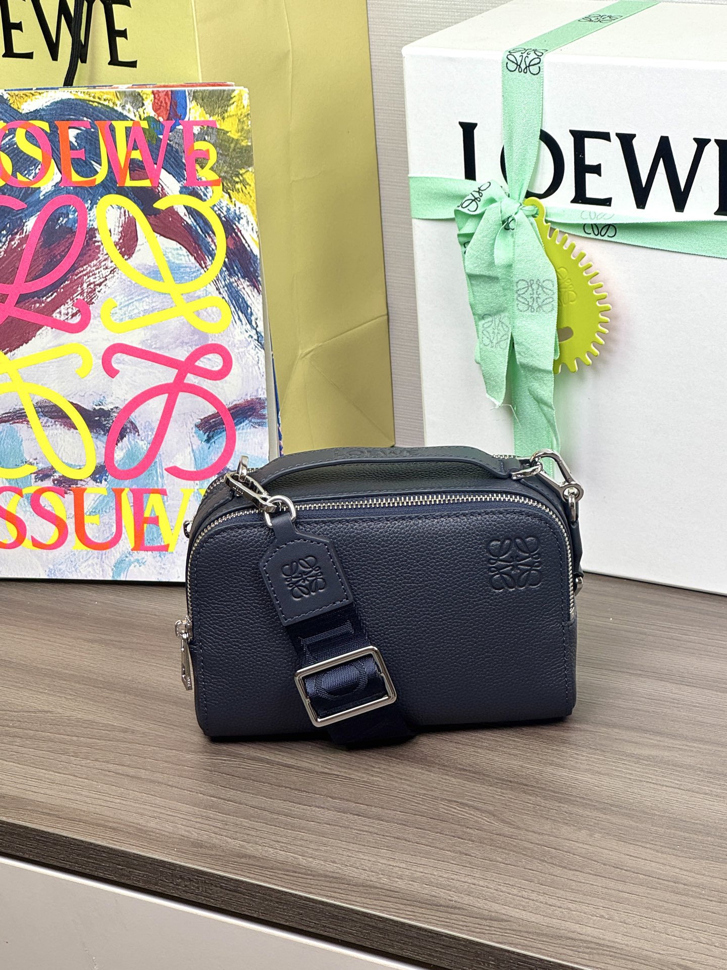 LOEWE фотасумка-вышэйшая якасць