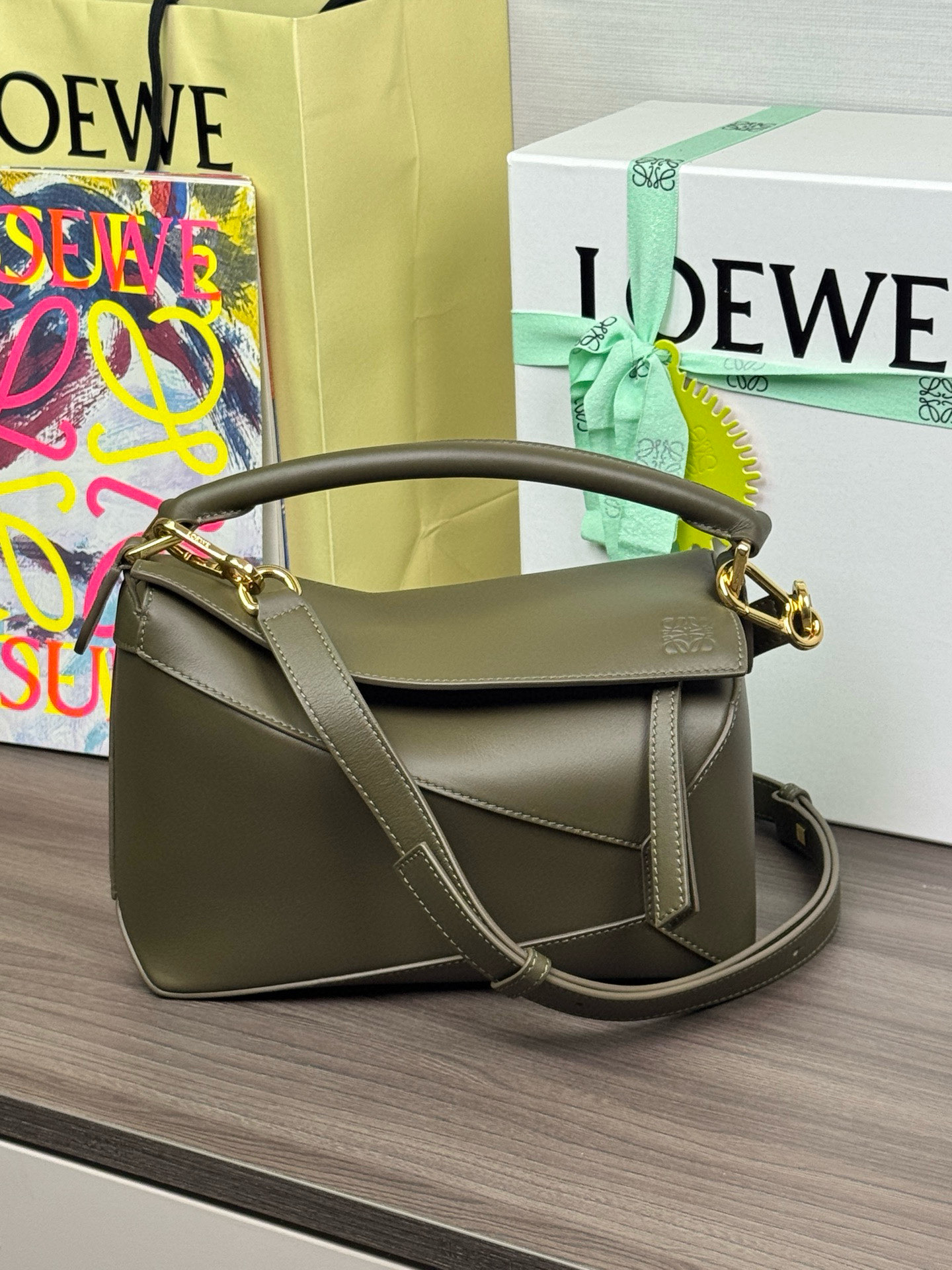 LOEWE новы малы Puzzle Edge 𝟐𝟒-вышэйшая якасць