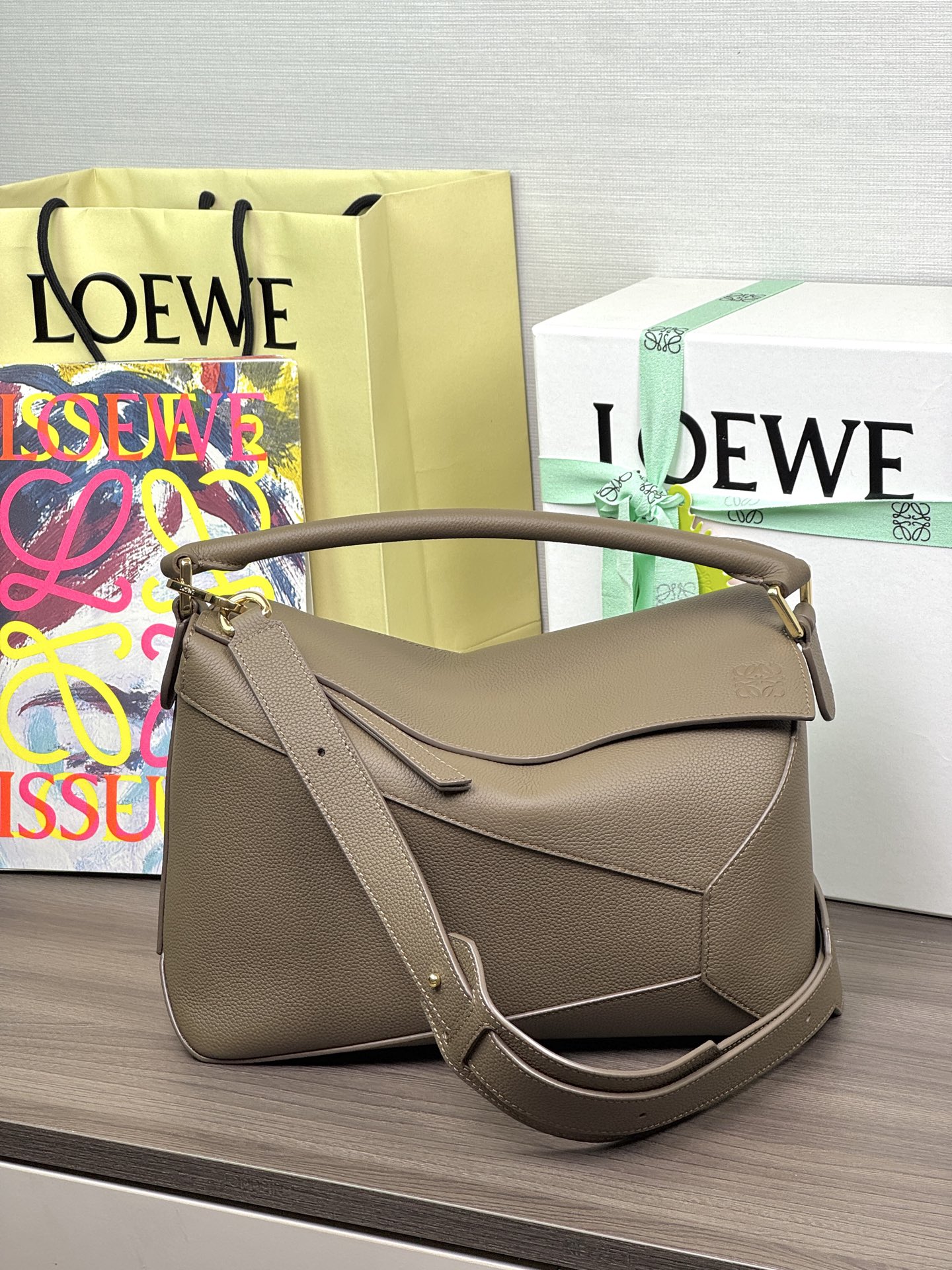 LOEWE Nouveau Puzzle Edge 𝟐𝟗 taille moyenne - qualité supérieure