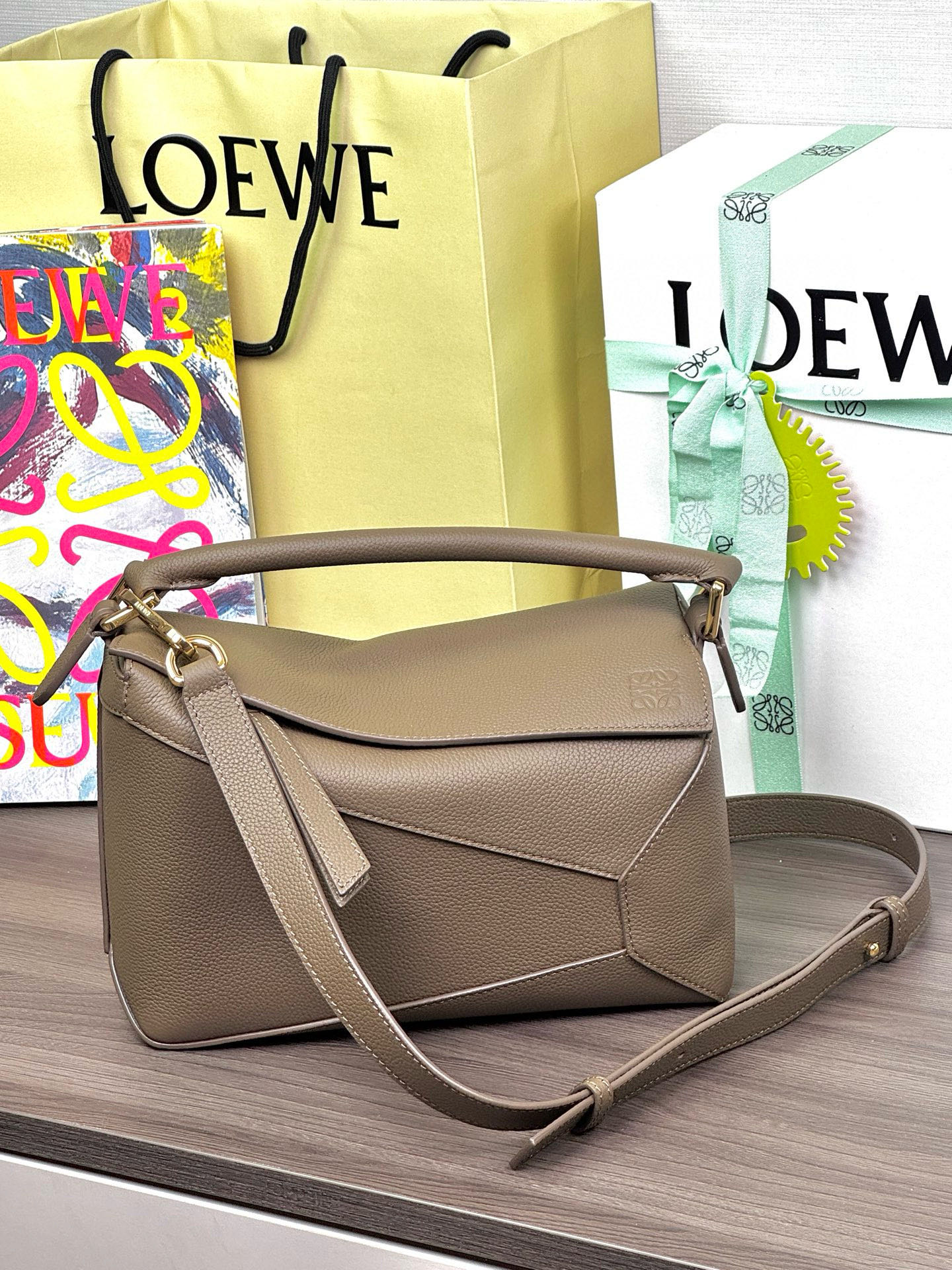 LOEWE новы малы Puzzle Edge 𝟐𝟒-топ-якасць