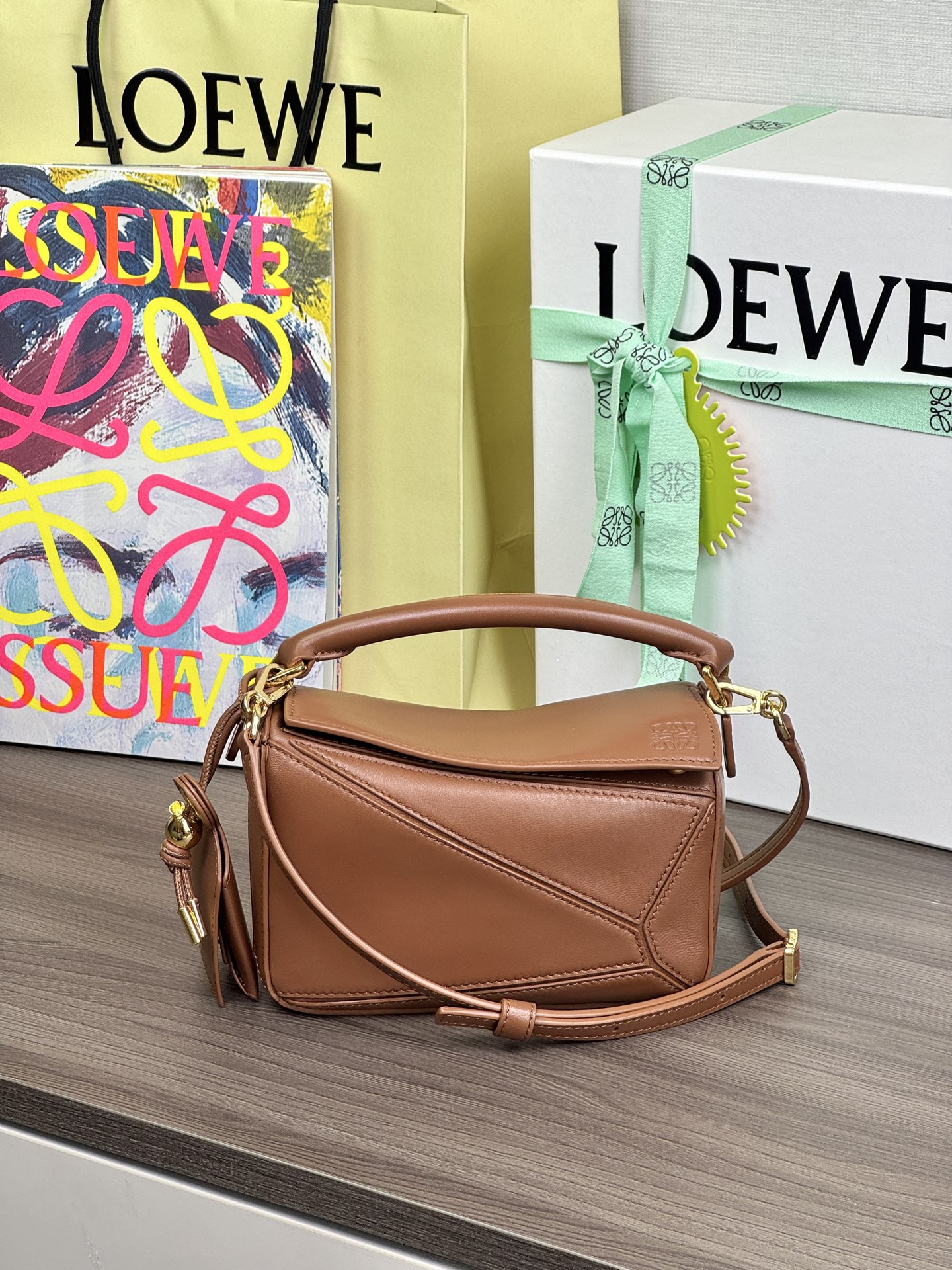 LOEWE mini nappa leather Featherlight Puzzle handbag 𝟏𝟕.𝟓 - qualité supérieure