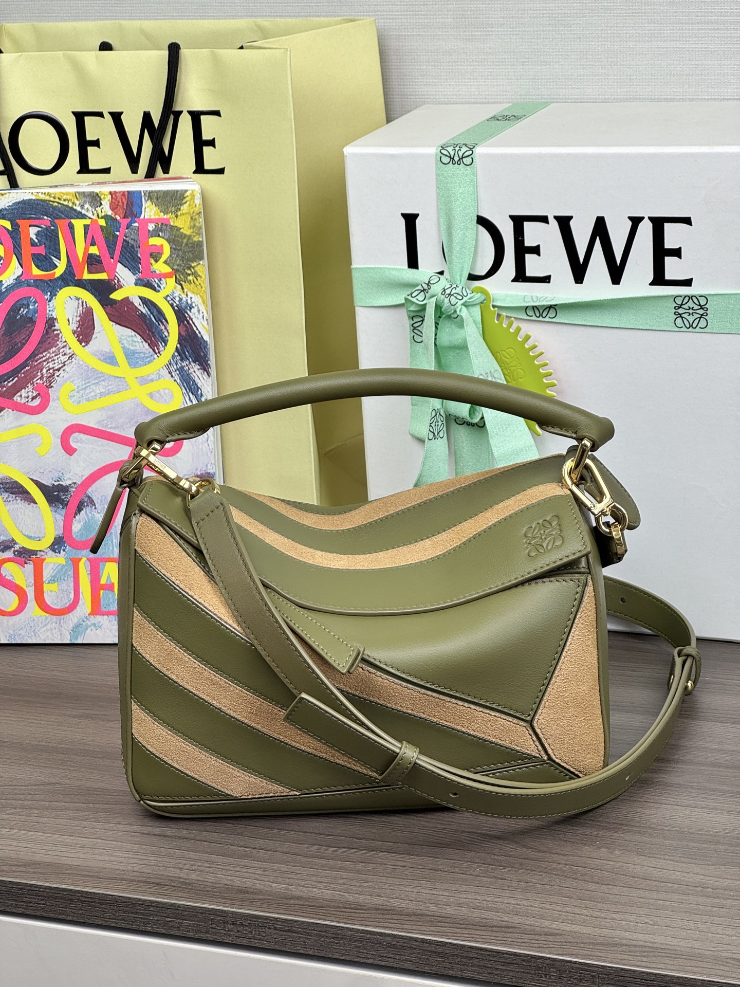 LOEWE 定番 スモール Puzzle 𝟐𝟒-最高品質