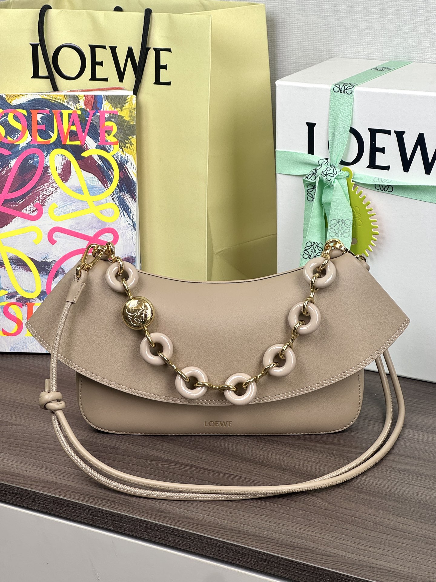 LOEWE Sac Ola en cuir de taille moyenne - Qualité supérieure