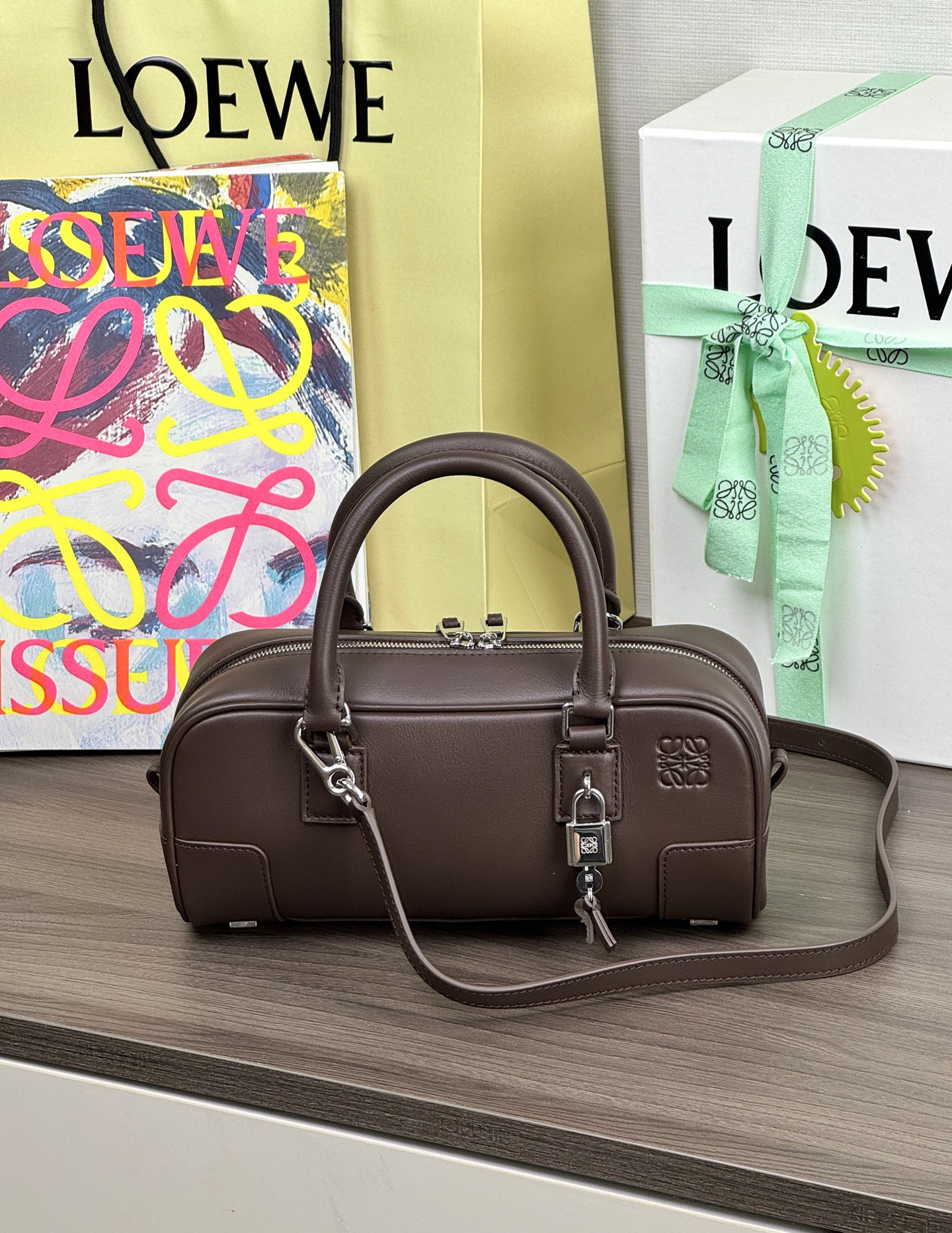 LOEWE Amazona 23 Cropped Bowling Bag - Top Quality