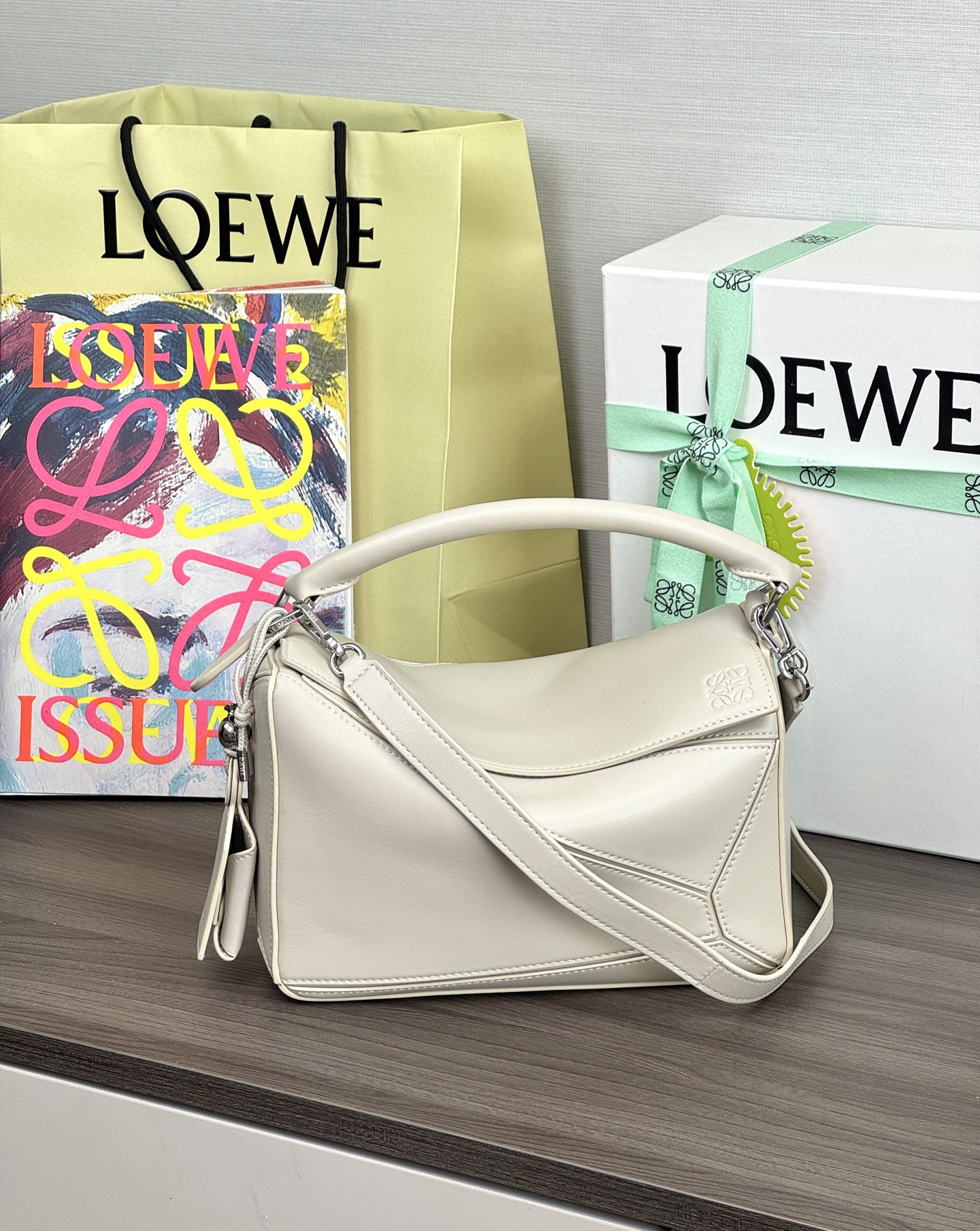 LOEWE малы сумка Featherlight Puzzle з напа-скуры ягняці 𝟮𝟰-вышэйшая якасць