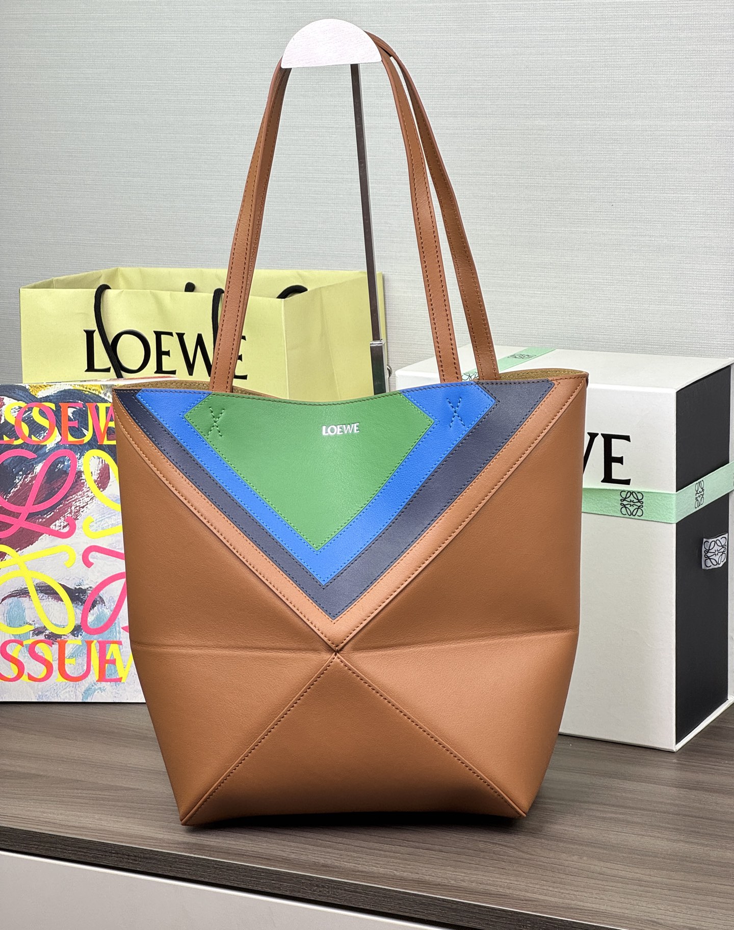 LOEWE 미디엄 Puzzle Fold 폴딩 백 𝟐𝟓.𝟓-최상급 품질