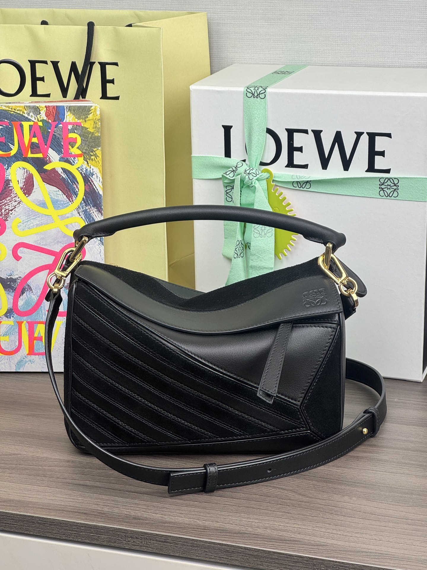 LOEWE New Small Puzzle Edge 𝟐𝟒 - Top Quality
