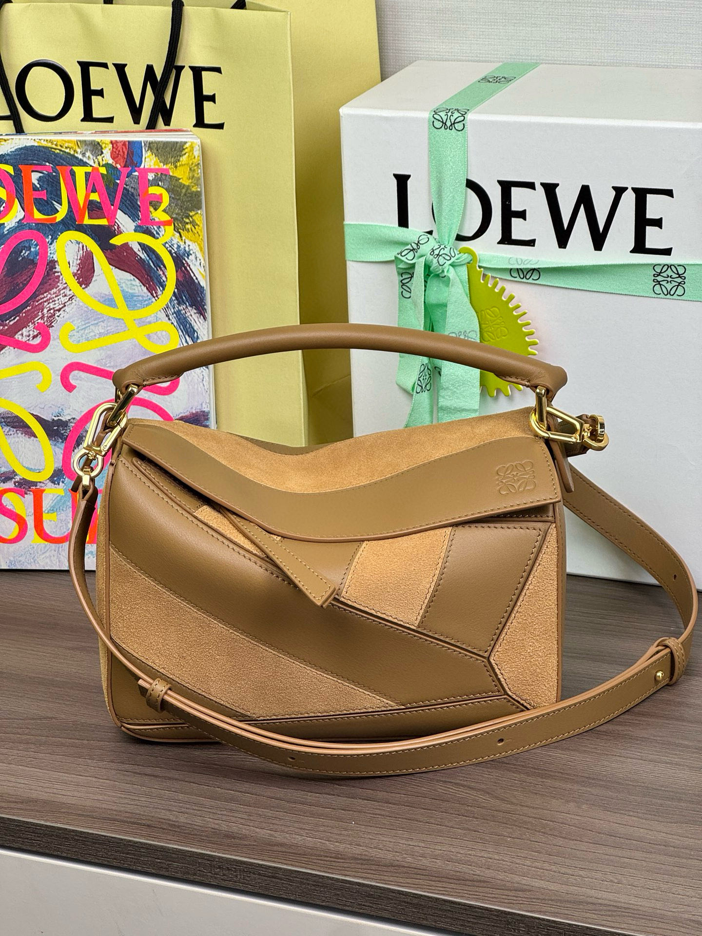 LOEWE New Small Puzzle Edge 𝟐𝟒 - Top Quality