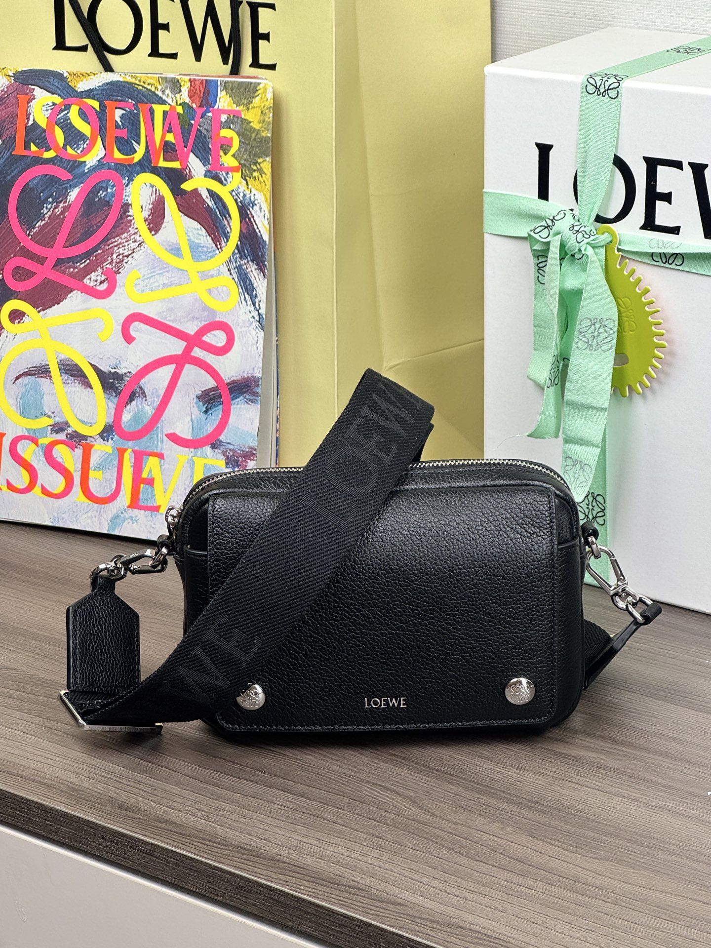 LOEWE Petit sac bandoulière Pebble - Qualité supérieure