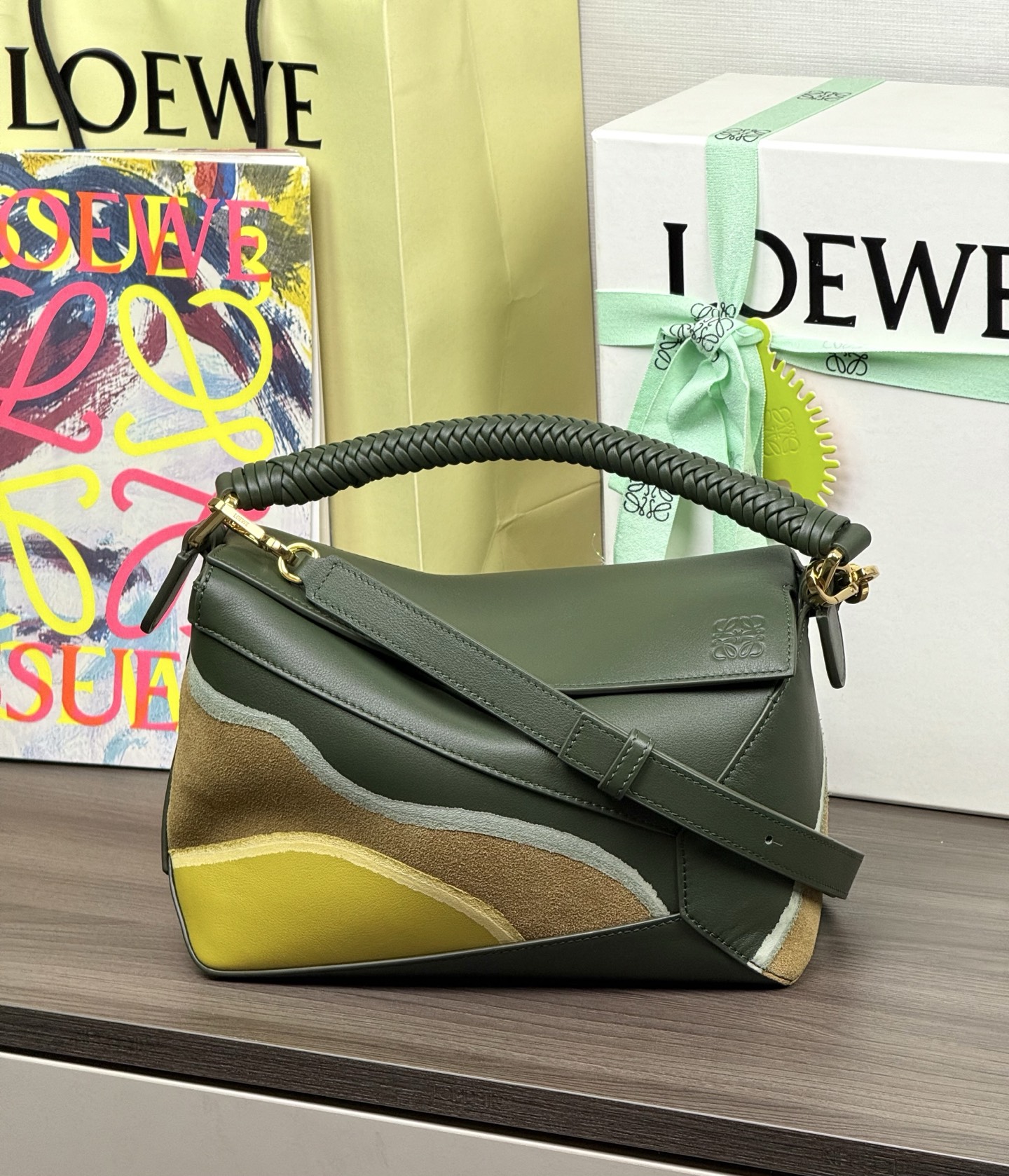 LOEWE 編み込みリストPuzzle 𝟐𝟒-トップ品質