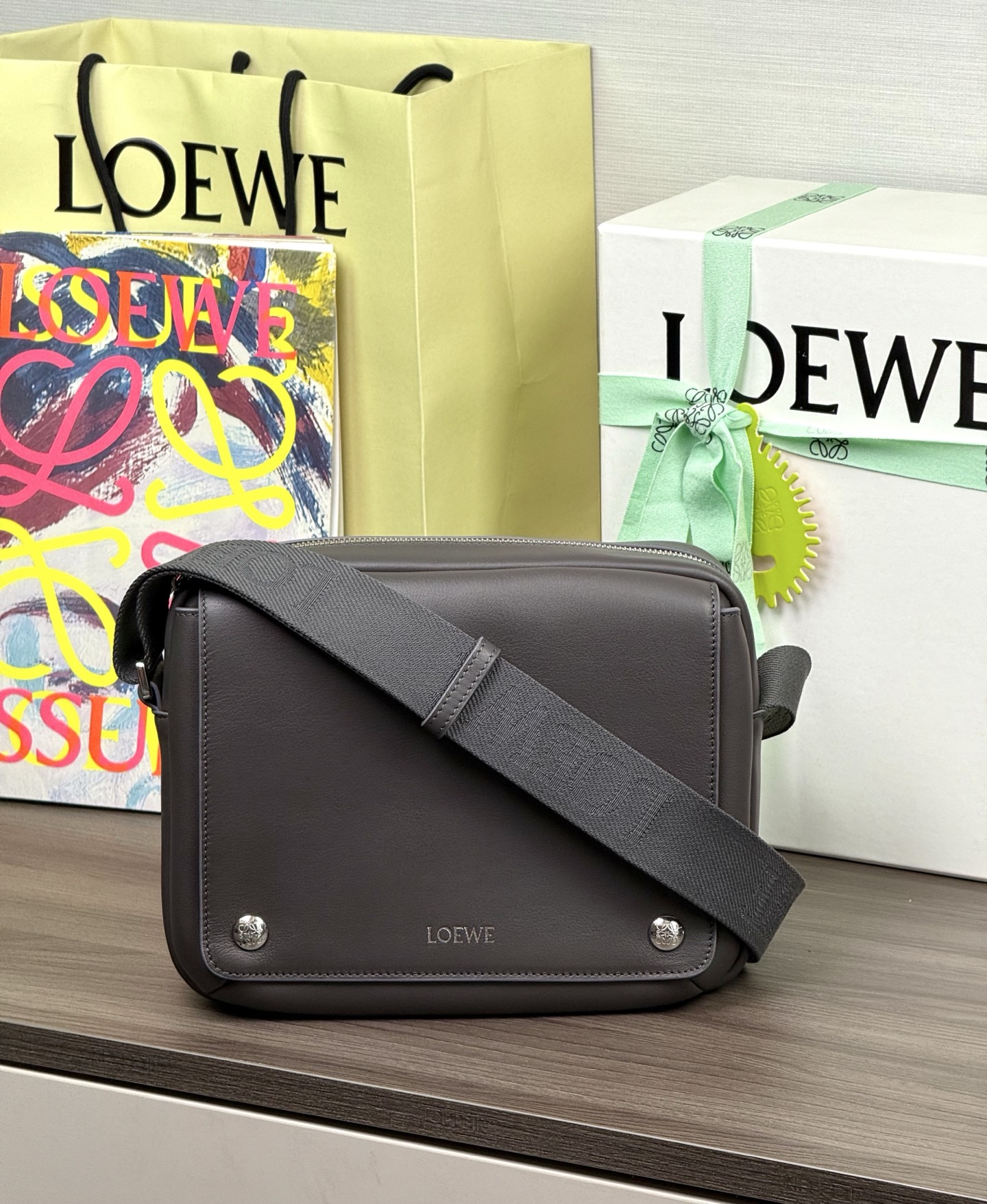 LOEWE Sac bandoulière Pebble taille moyenne - Qualité supérieure