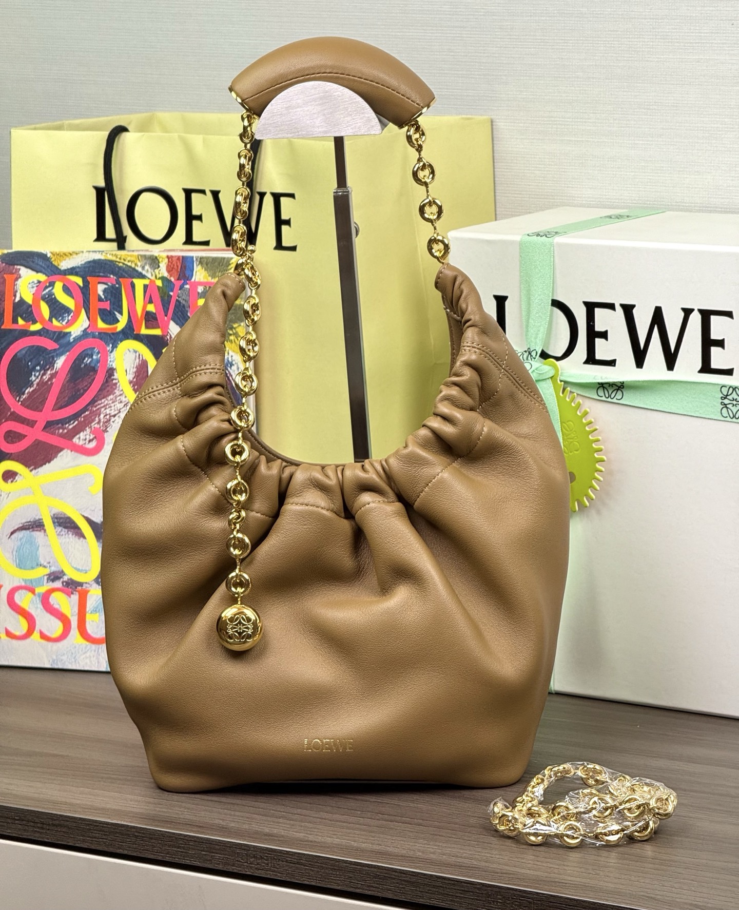 LOEWE 小號Squeeze納帕羊皮手袋-頂級品質