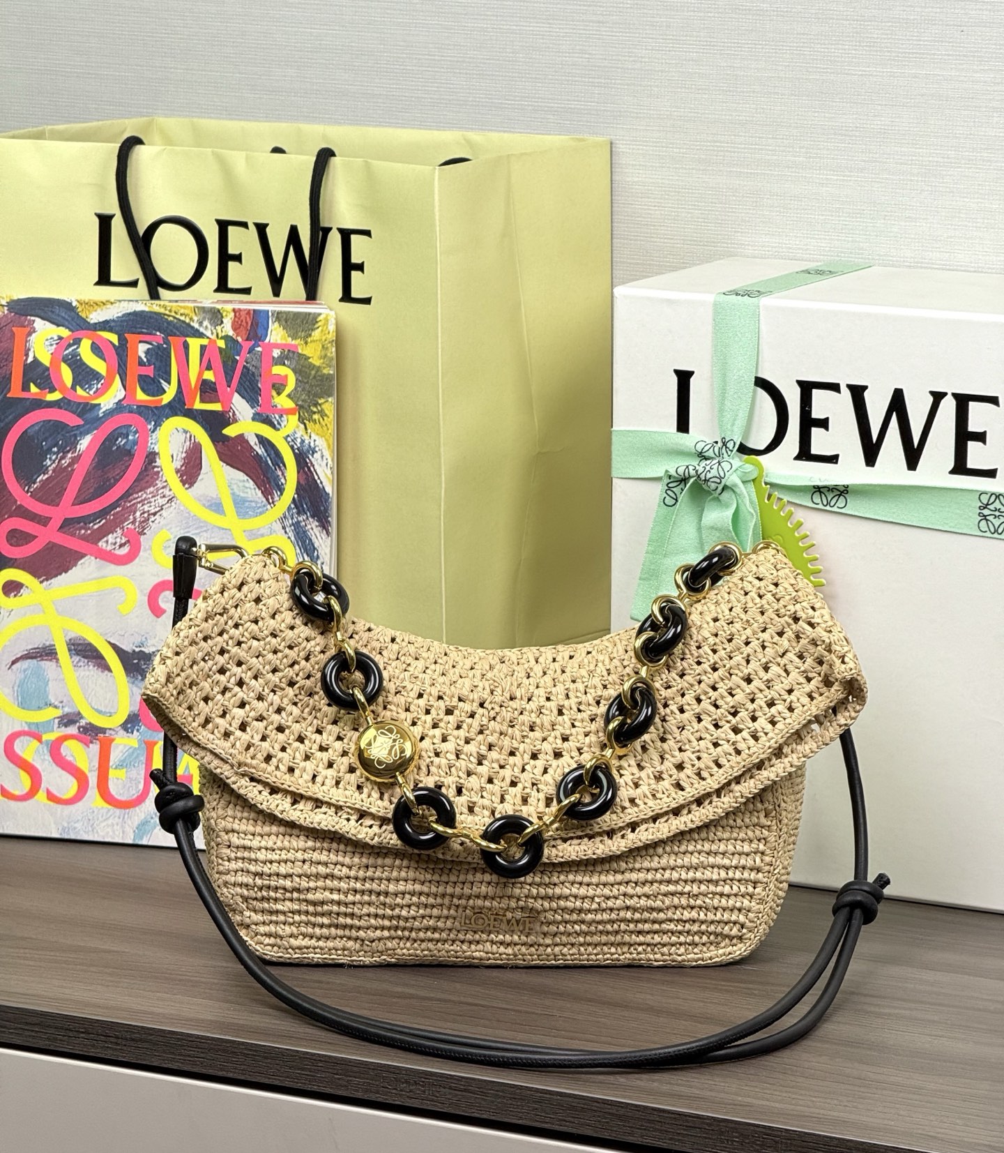LOEWE Sac Ola moyen en cuir de veau - Qualité supérieure