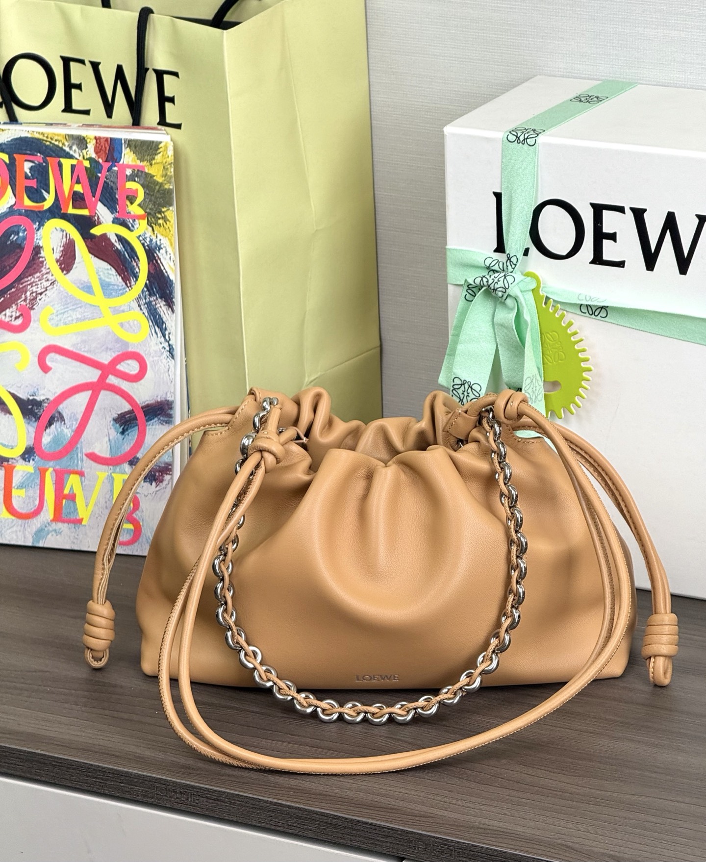 LOEWE Flamenco Purse taille moyenne chaîne 30 - qualité supérieure