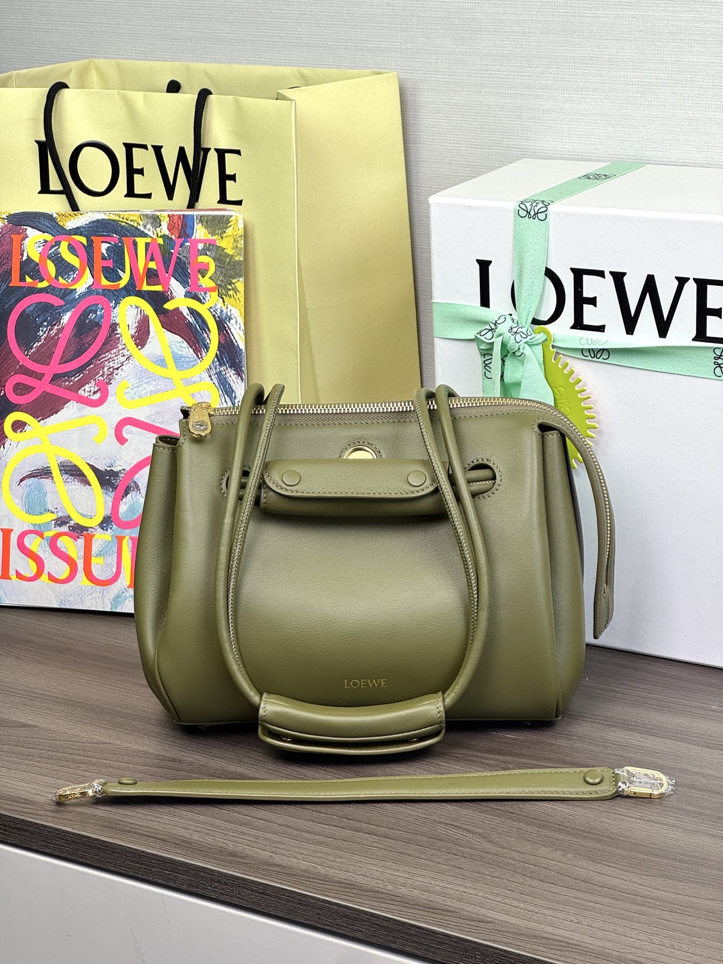LOEWE Petit sac Madrid - Qualité supérieure