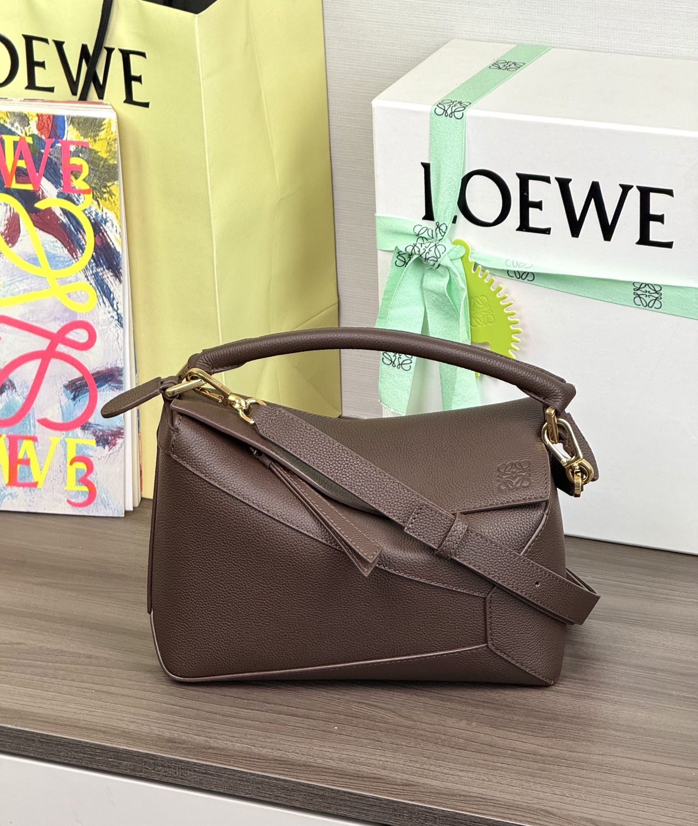 LOEWE New Small Puzzle Edge 𝟐𝟒 - Top Quality