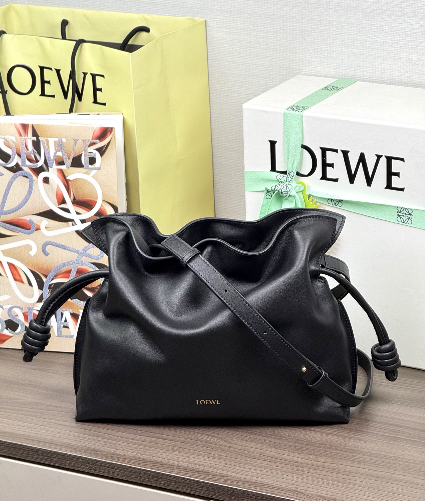 LOEWE Flamenco средний мешок 30 — премиальное качество