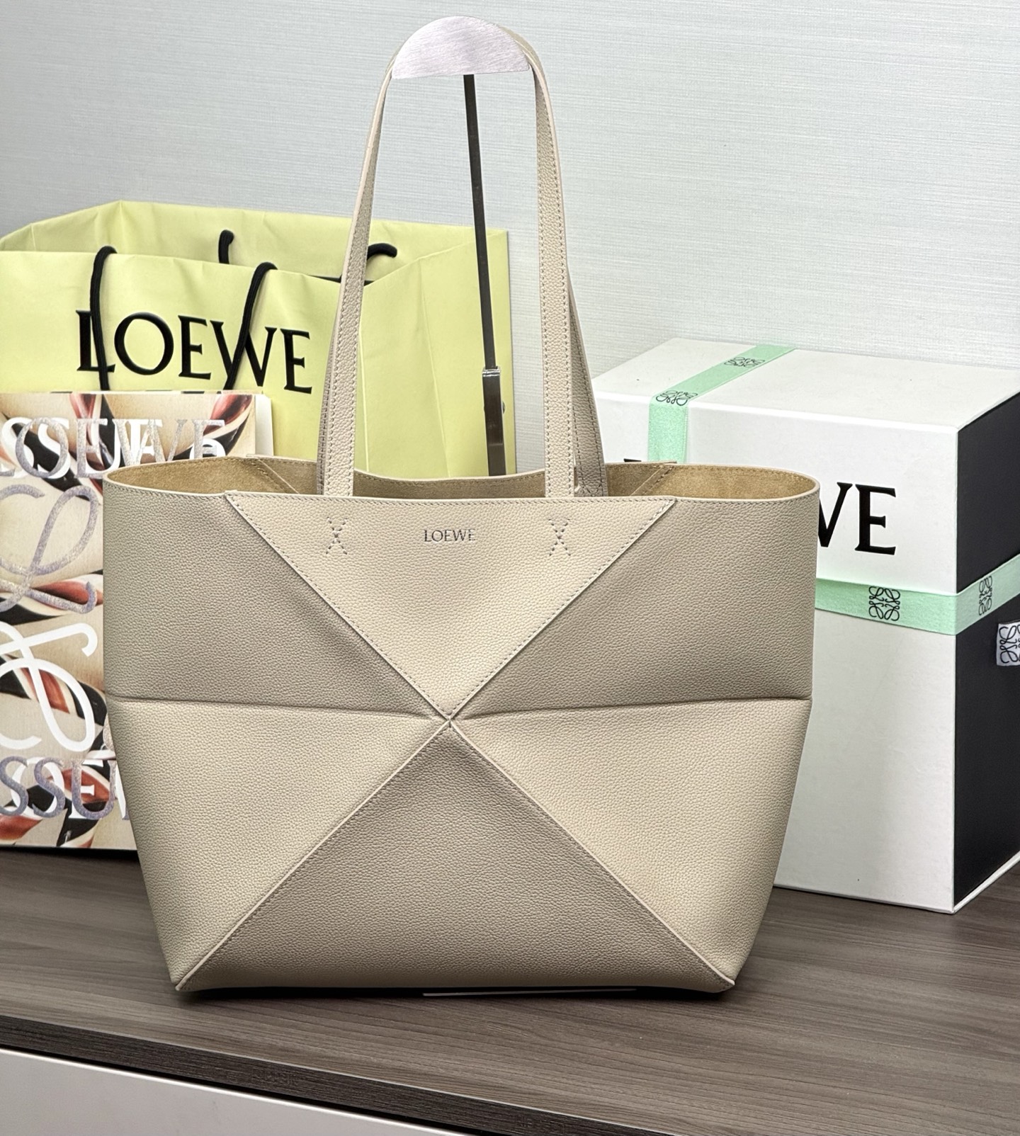 LOEWE новы сярэдні гарызантальны Puzzle Fold складвальны ручны мяшок 𝟑𝟏.𝟓-вышэйшая якасць