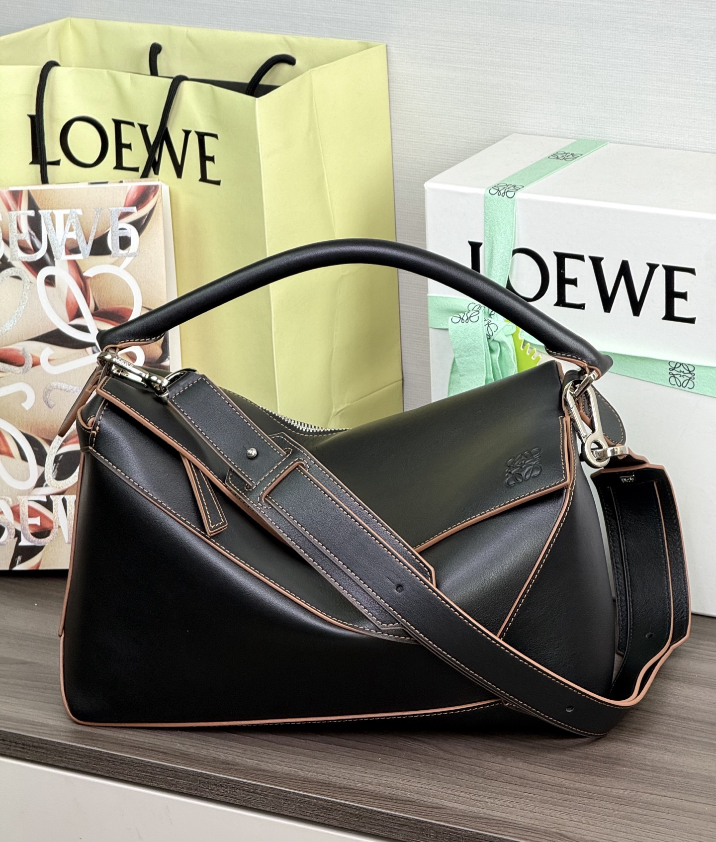LOEWE クラシック ラージ Puzzle Edge 𝟑𝟕-トップクオリティ
