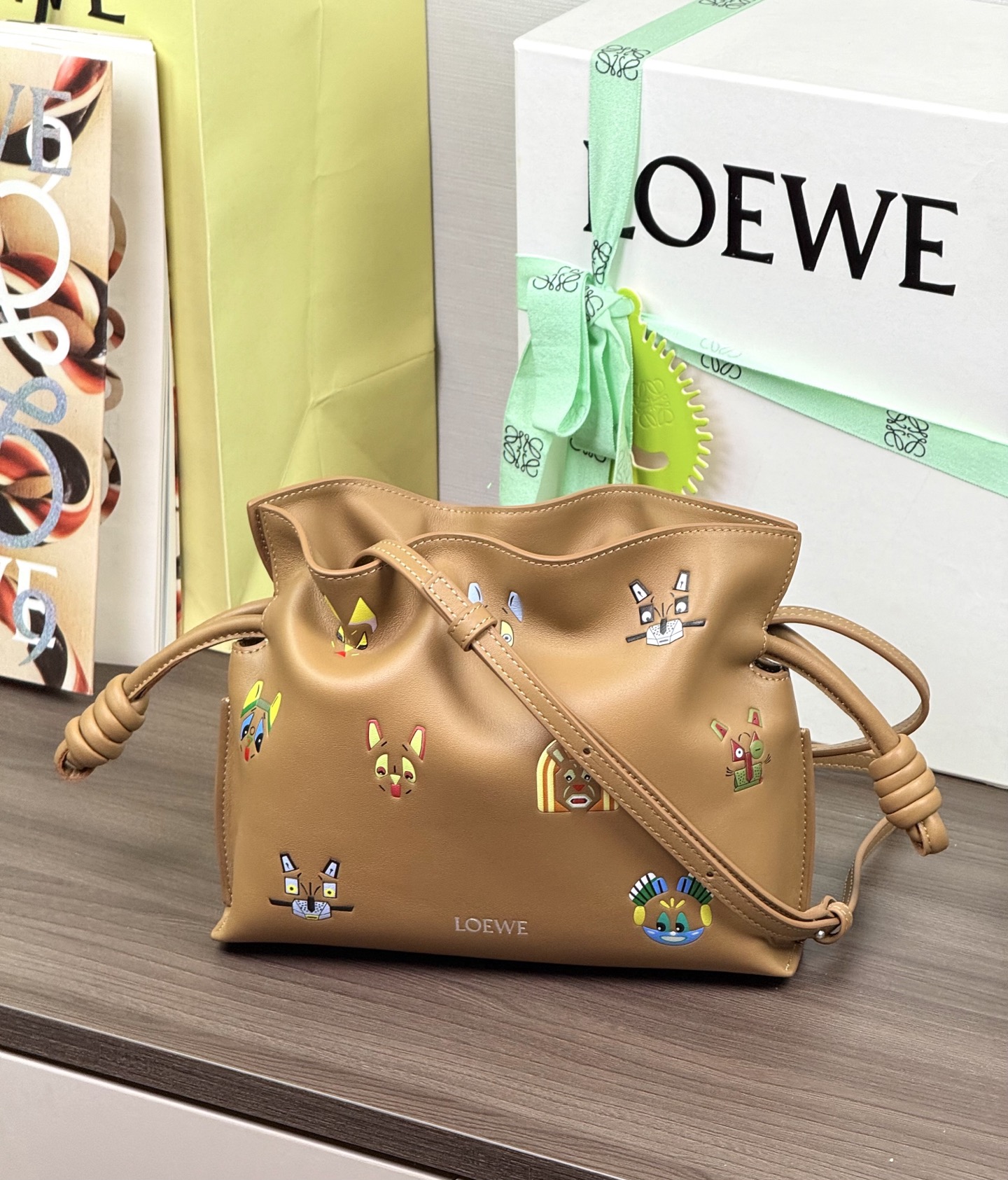 LOEWE мини Flamenco мешок удачи 23.9 — высшее качество