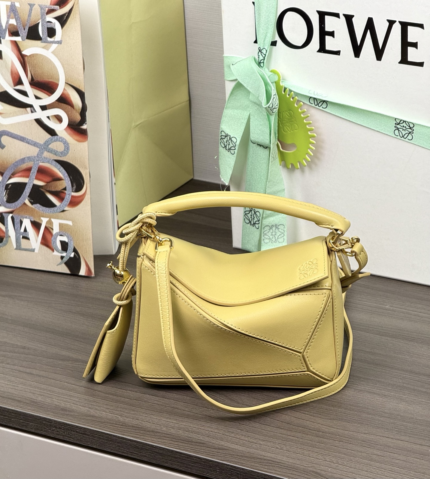 LOEWE міні-сумка Featherlight Puzzle з напа-скуры ягняці 𝟏𝟕.𝟓-вышэйшая якасць