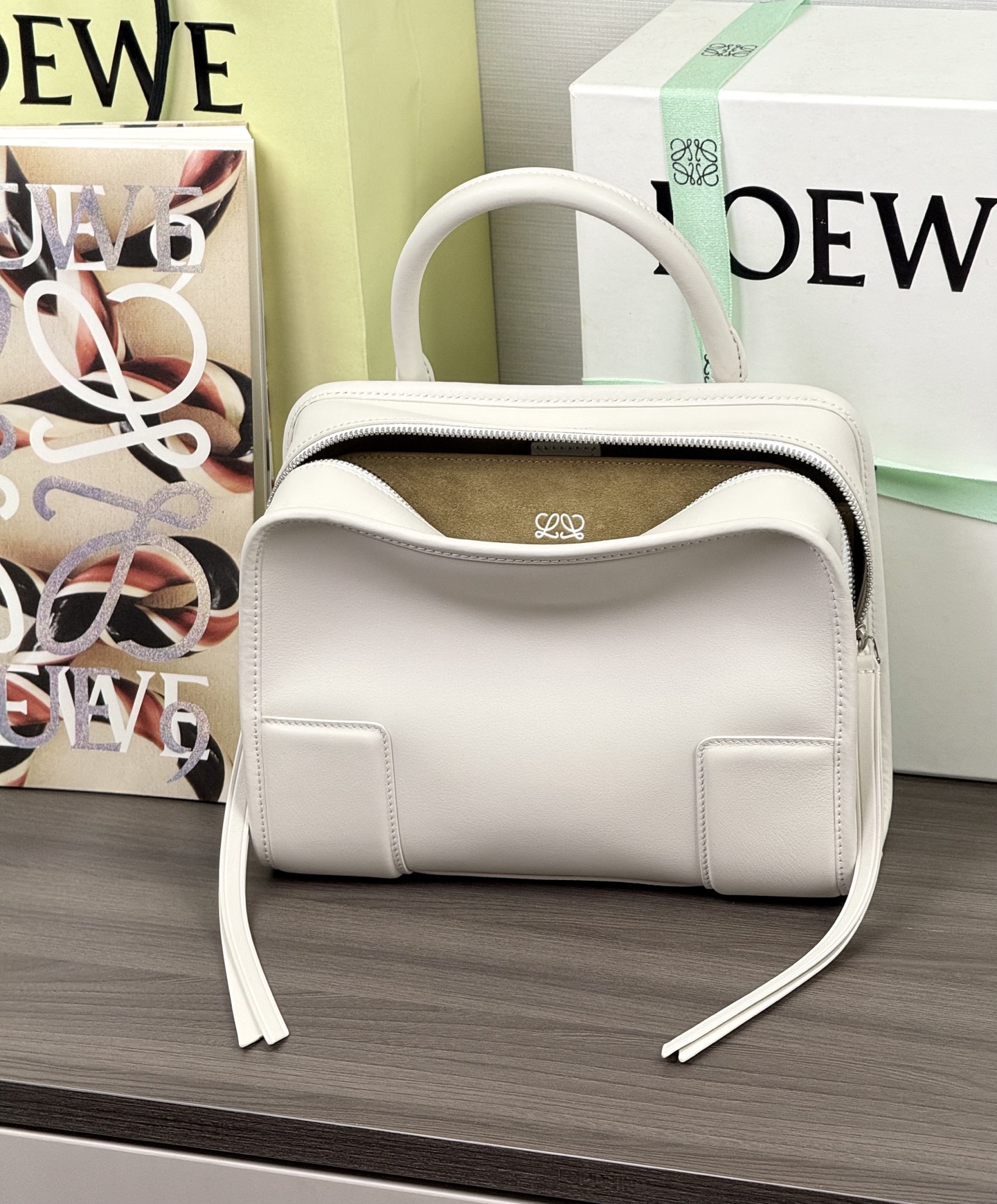 LOEWE Small Amazona 180 Handbag - Top Quality