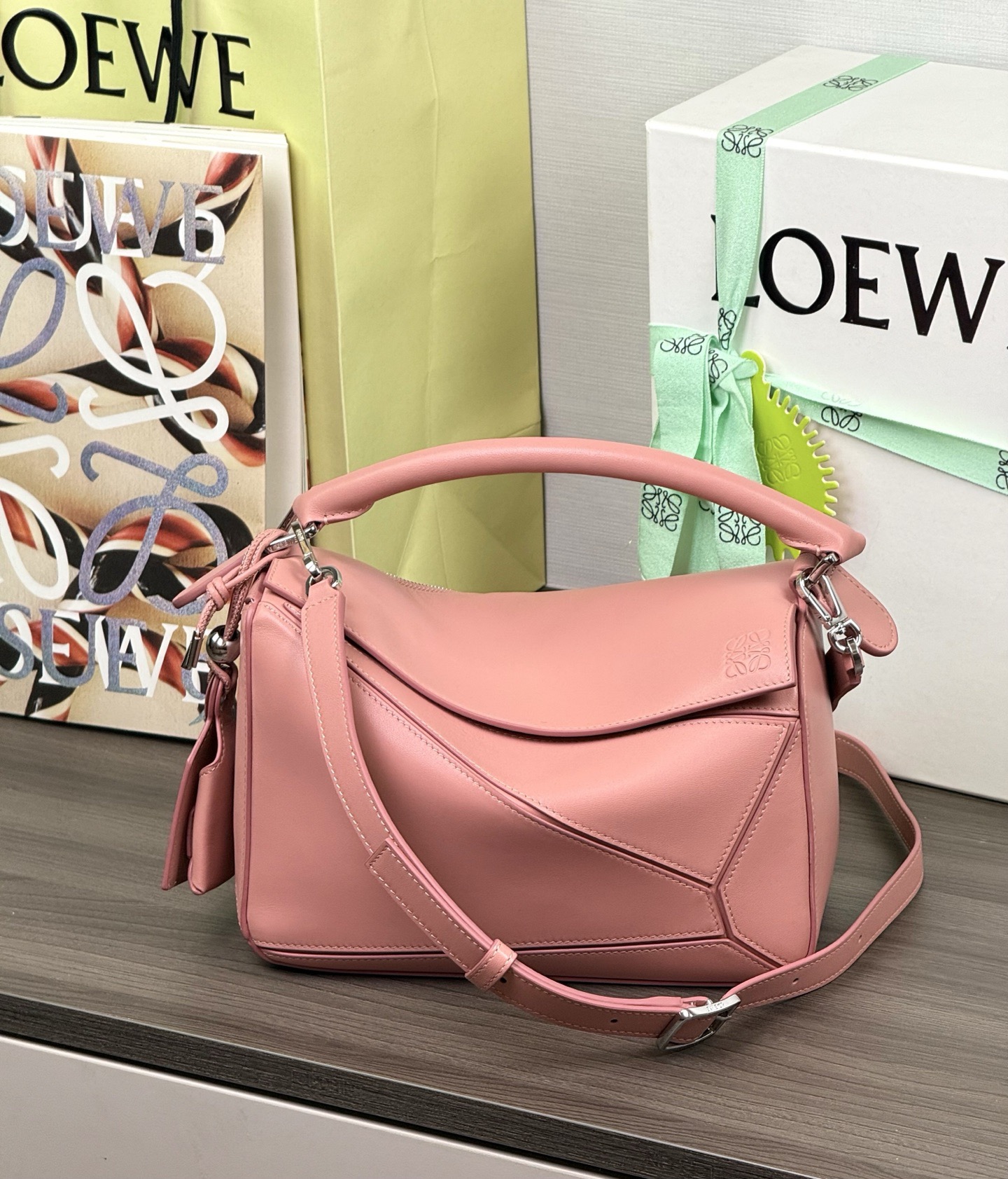 LOEWE малы сумка Featherlight Puzzle з напа-скуры ягняці 𝟮𝟰-вышэйшая якасць
