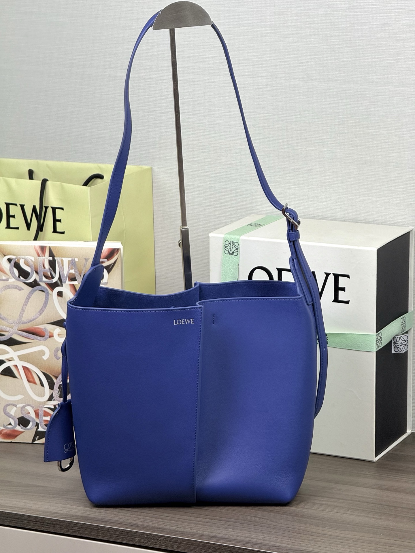 LOEWE Sac Seau Bilbao Taille Moyenne - Qualité Supérieure