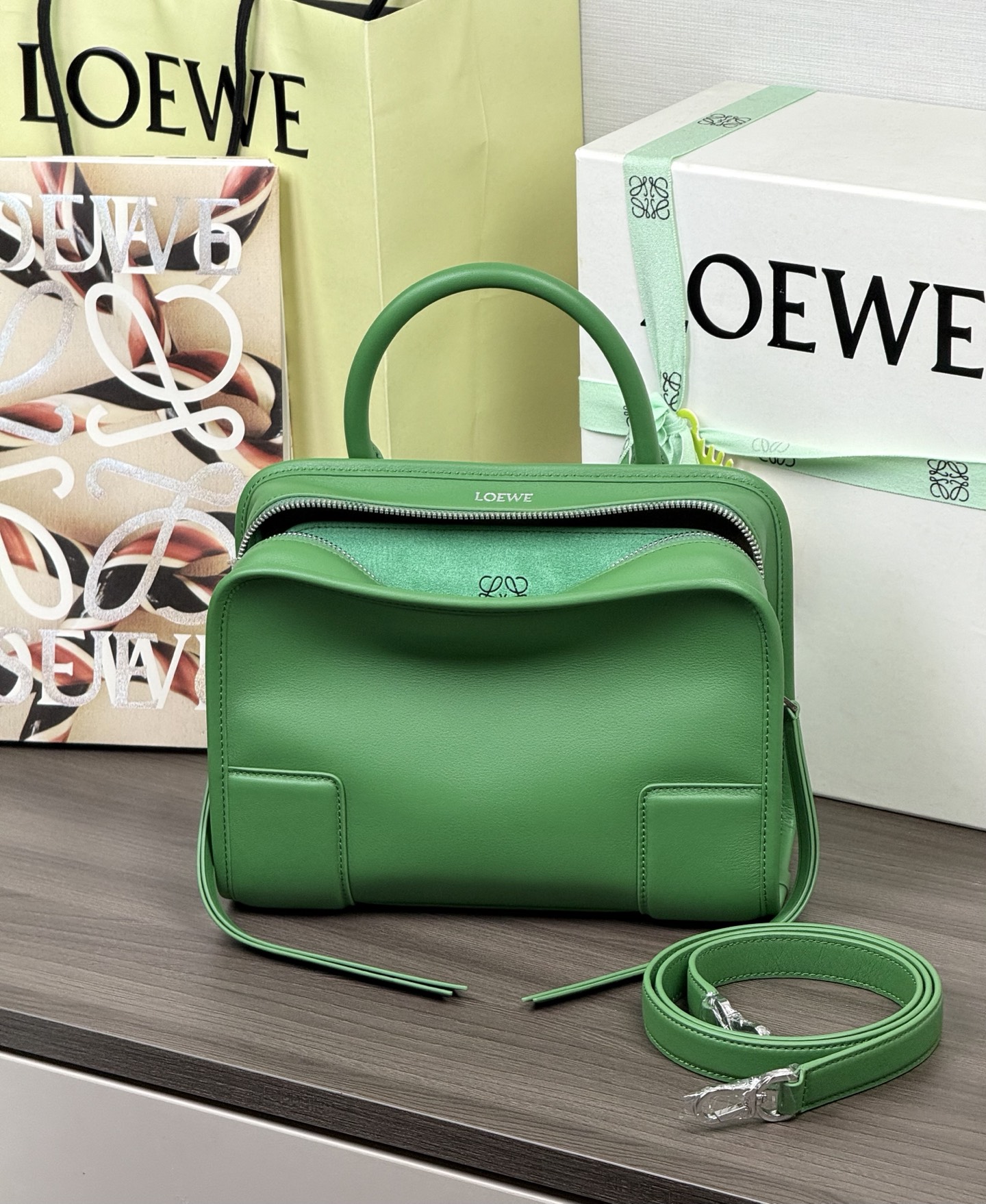 LOEWE Small Amazona 180 Bag - Top Quality