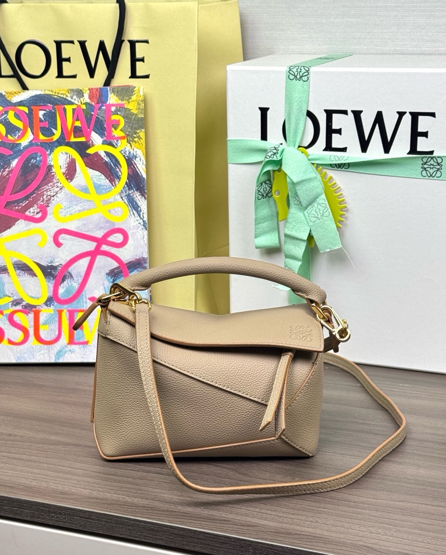 LOEWE 新款Mini Puzzle Edge 𝟏𝟖-頂級品質