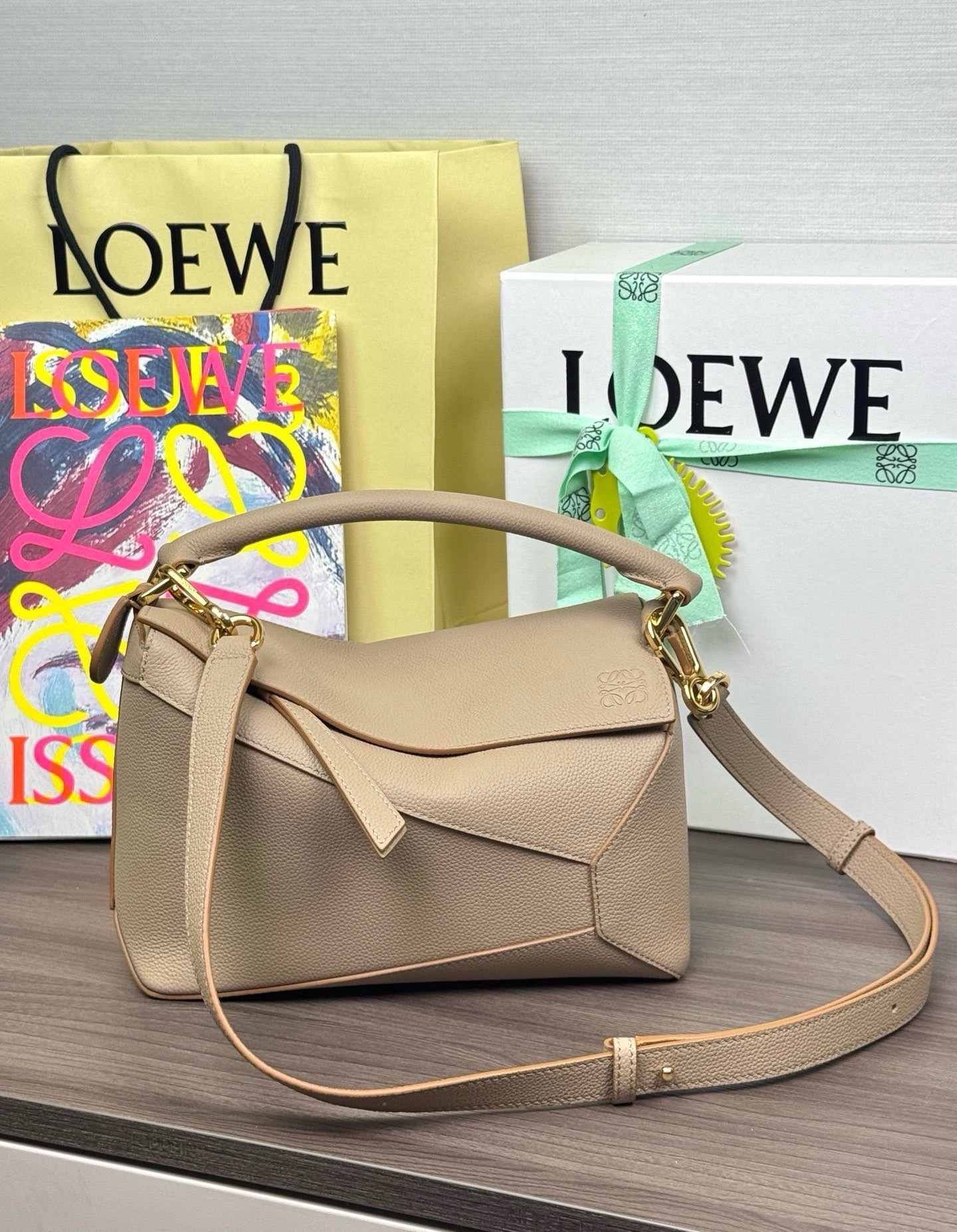 LOEWE новы малы Puzzle Edge 𝟐𝟒-вышэйшая якасць