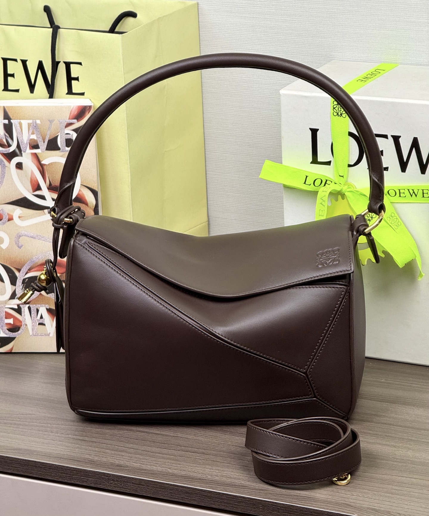 LOEWE Sac Puzzle Featherlight en agneau nappa taille moyenne 𝟮𝟵 - qualité supérieure