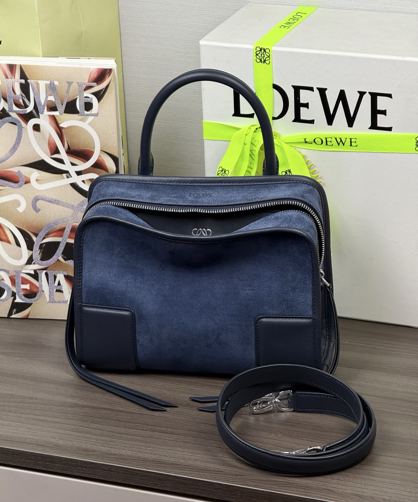 LOEWE Small Amazona 180 Handbag - Top Quality