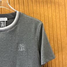 bC🔥 2026秋冬 圆领绣花短袖T恤打底衫 元素性的Logo徽章凸显休闲时尚魅力,依然独领时尚风骚.内搭好伴侣… 客供 bC🔥 2026秋冬 圆领绣花短袖T恤打底衫 元素性的Logo徽章凸显休闲时尚魅力,依然独领时尚风骚.内搭好伴侣… 客供