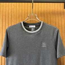 bC🔥 2026秋冬 圆领绣花短袖T恤打底衫 元素性的Logo徽章凸显休闲时尚魅力,依然独领时尚风骚.内搭好伴侣… 客供 bC🔥 2026秋冬 圆领绣花短袖T恤打底衫 元素性的Logo徽章凸显休闲时尚魅力,依然独领时尚风骚.内搭好伴侣… 客供