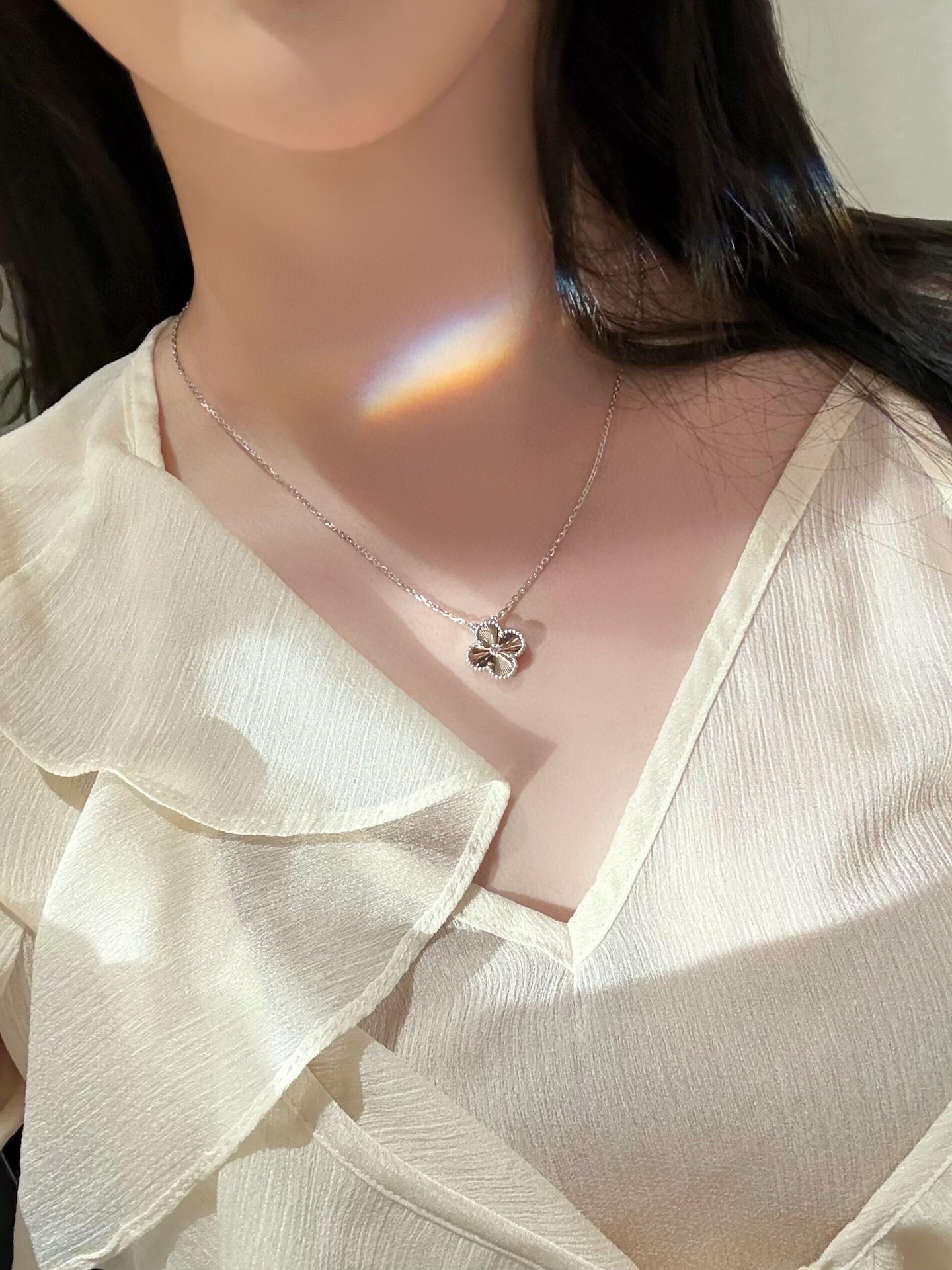 Holiday Edition Two-Tone Clover Motif Pendant Necklace - Comprehensive 7
