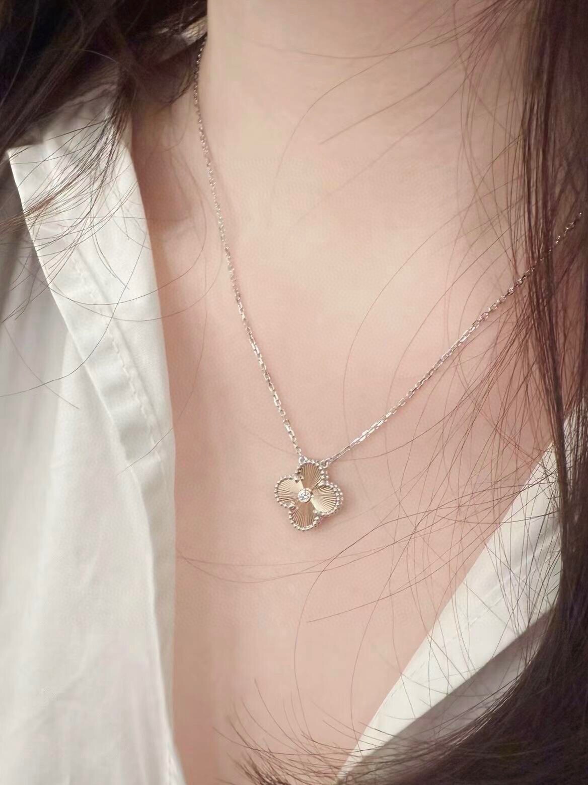Holiday Edition Two-Tone Clover Motif Pendant Necklace - Comprehensive 8