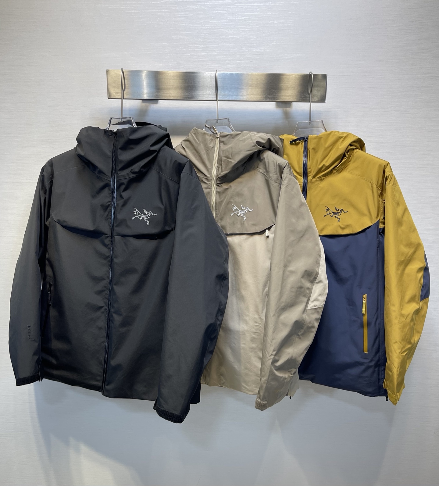 集三色 ARC‘TERYX丨始祖鸟Macai小买菜连帽羽绒服