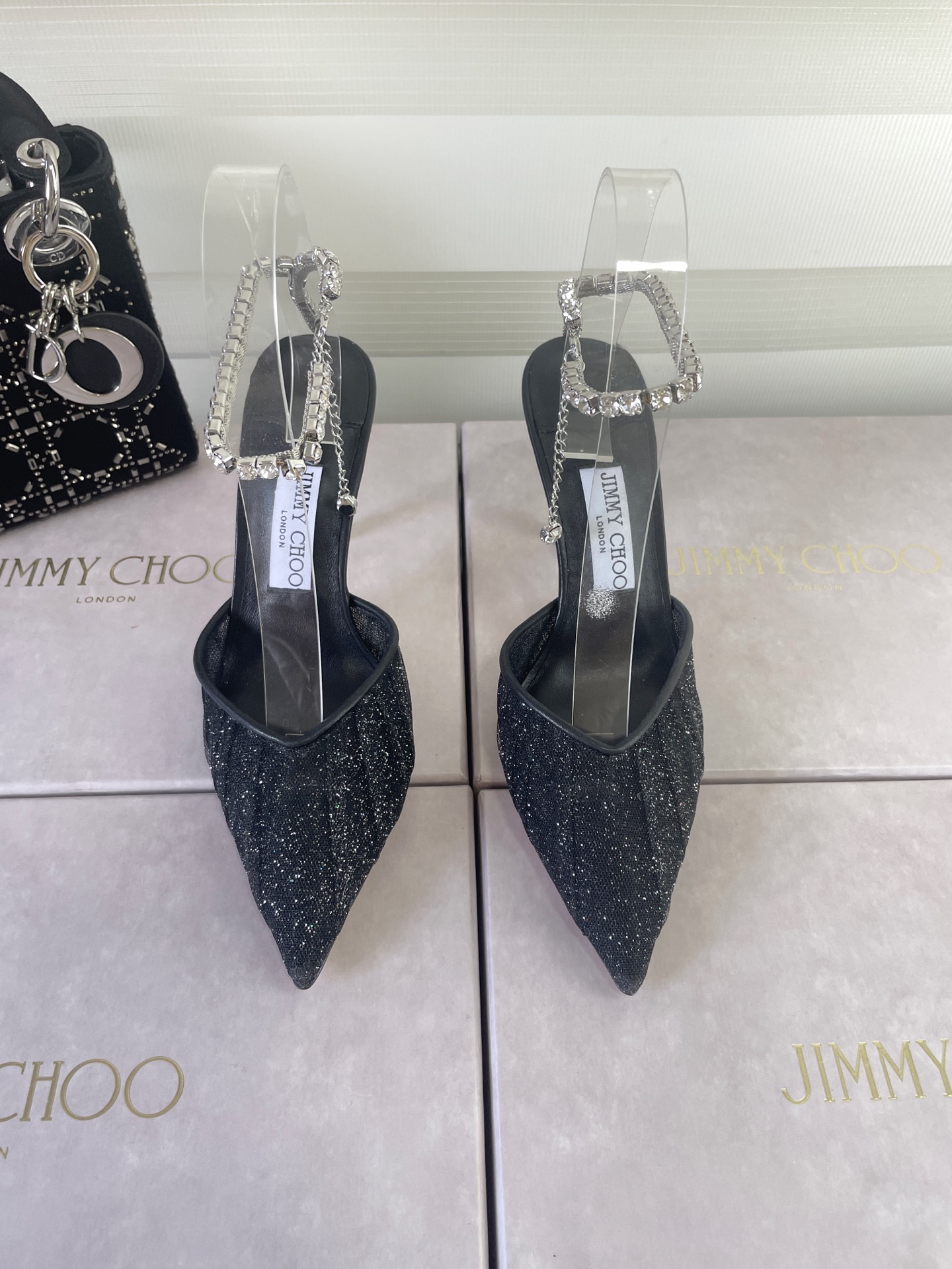 NO:469317,Jimmychoo is a very comprehensive and noble fashion lifestyle brand. The same strap women's high heel sandals series for major fashion bloggers and celebrities such as Hong Kong and the United States. The Australian pointed-toe pearl series and rhinestone series are simply beautiful. Falling in elegance and playful futuristic feeling, you can just take a look and you want to have it immediately, but you can think of a pair of exquisite high heels~~~~~~~~~~~~~~~~~~~~~~~~~~~~~~~~~~~~~~~~~~~~~~~~~~~~~~~~~~~~~~~~~~~~~~~~~~~~~~~~~~~~~~~~~~~~~~~~~~~~~~~~~~~~~~~~~~~~~~~~~~~~~~~~~~~~~~~~~~~~~~~~~~~~~~~~~~~~~~~~~~~~~~~~~~~~~~~~~~~~~~~~~~~~~~~~~~~~~~~~~~~~~~~~~~~~~~~~~~~~~~~~~~~~~~~~~~~~~~~~~~~~~~~~~~~~~~~~~~~~~~~~~~~~~~~~~~~~~~~~~~~~~~~~~~~~~~~~~~~~~~~~~~~~~~~~~~~~~~~~~~~~~~~~~~~~~~~~~~~~~~~~~~~~~~~~~~~~~~~~~~~~~~~~~~~~~~~~~~~~~~~~~~~~~~~~~~~~~~~~~~~  choo, sandals, high heels, necklace19860909jimmychoo(吉米周)是一个非常全面之尊贵时尚生活品牌, 香港,美国等大时尚博主及明星的同款表带女士高跟凉鞋系列.  澳大利亚尖头镶珍珠系列、水钻系列简直是美上天了,爱上优雅、爱上俏皮的未来感,光看一眼便想马上拥有,但一双精致的高跟鞋确是可以想想滴～～～～～～～～～～～～～～～～～ 该系列专为超凡绝伦、无所谓的女士而设计,从而打造出别致的整体效果,Jimmy Choo 设计出激发女性一往无前的产品彰显魅力.绑带水钻链条珍珠项链装饰.跟高8.5CM. 码数 35一39(34.40.41定制),半拖高跟鞋,jimmy choo,jimmy choo,sandals,high heels,necklace,Women's Shoes