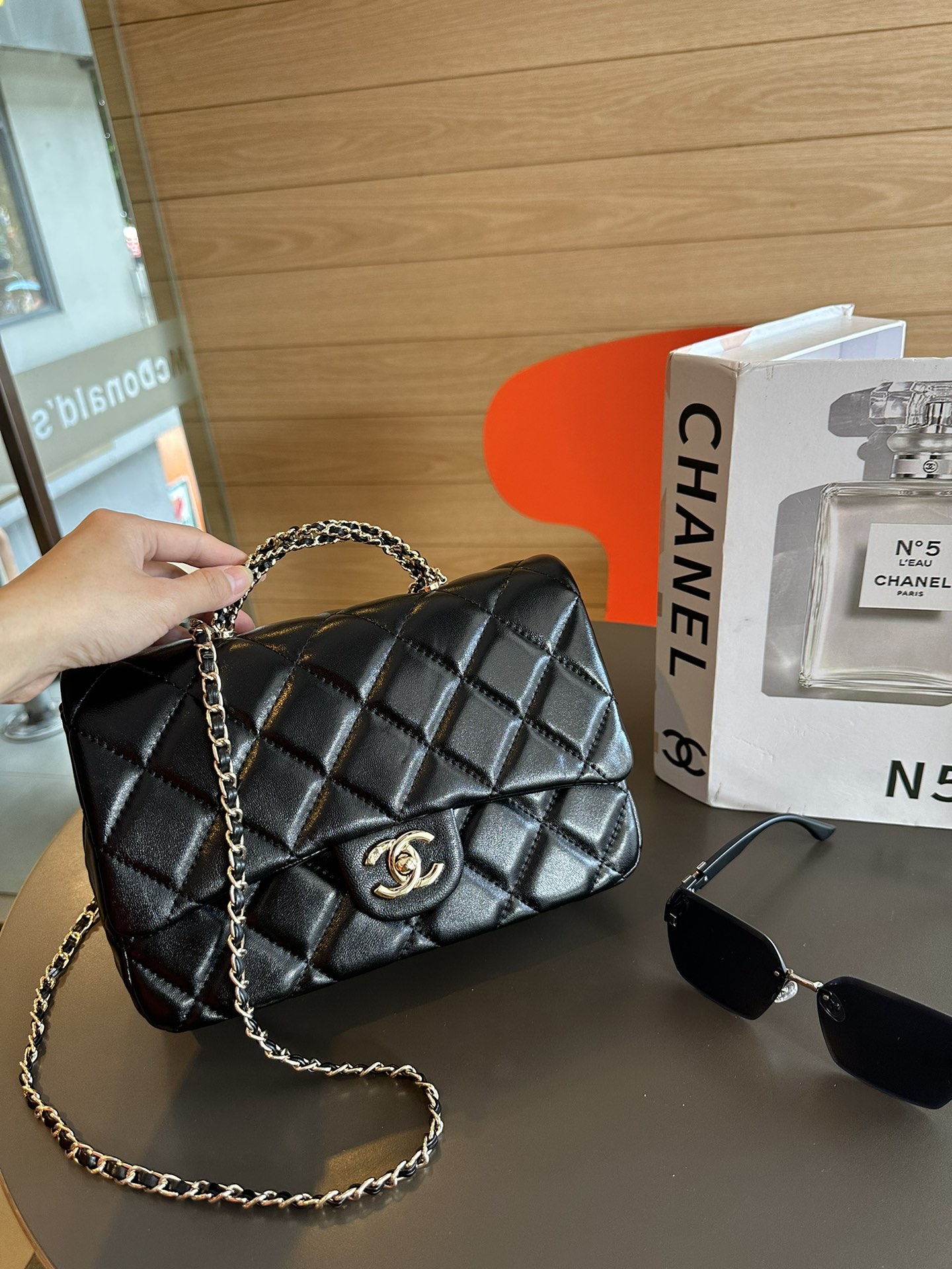 نحن ننظم الأفضل
 شانيل Chanel Classic Flap Bag حقيبة حقيبة يد حقيبة الكتف &حقيبة كروس بودي جلد البقر موضة سلسلة